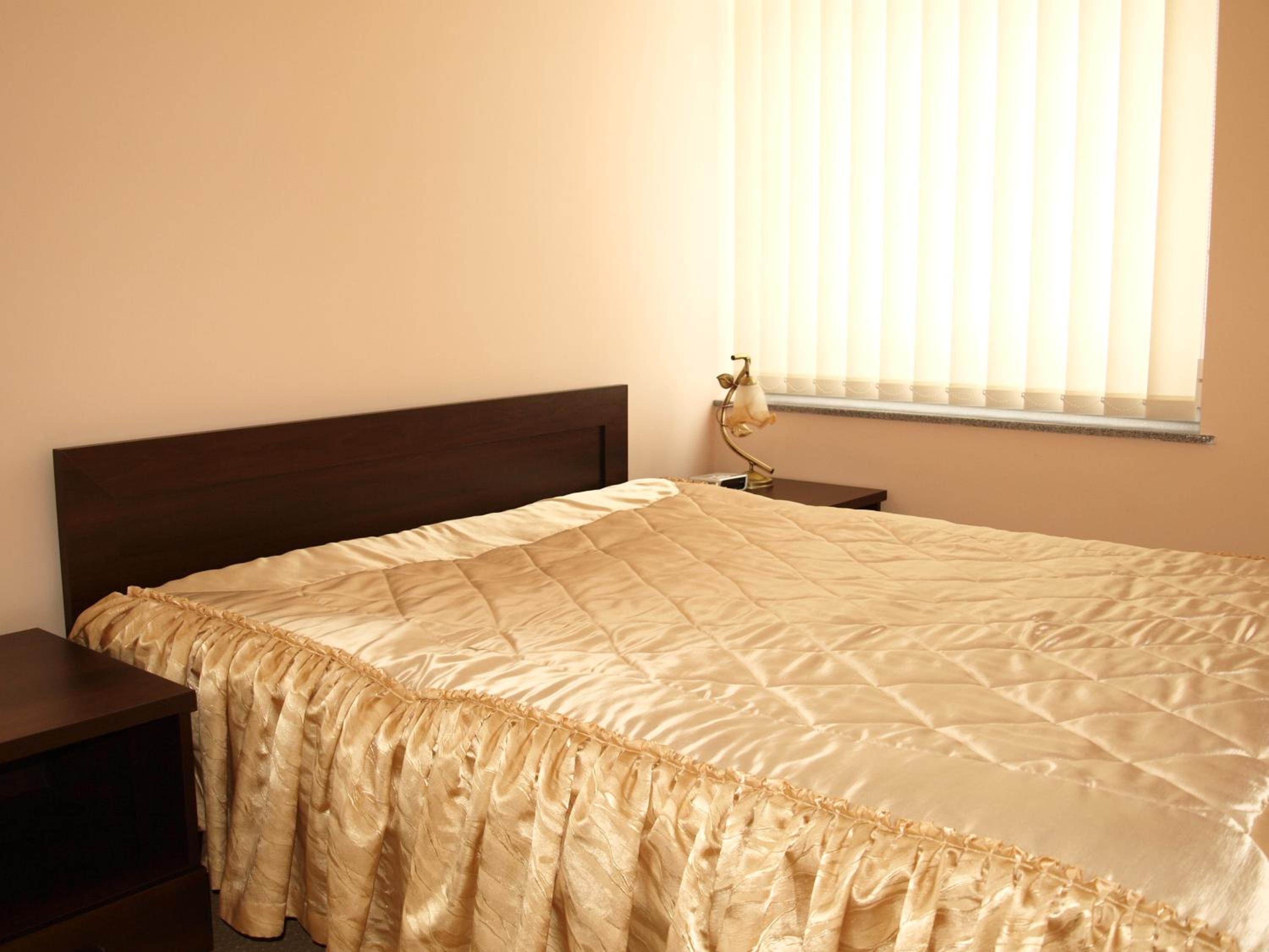 One-Bedroom Apartment - Photo 6