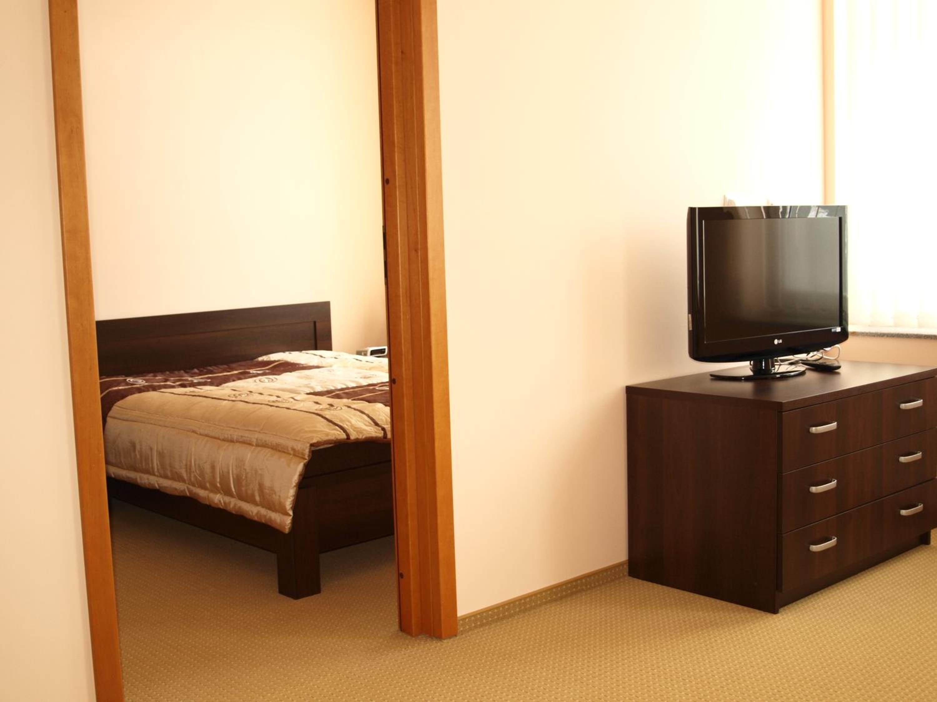 One-Bedroom Apartment - Photo 13