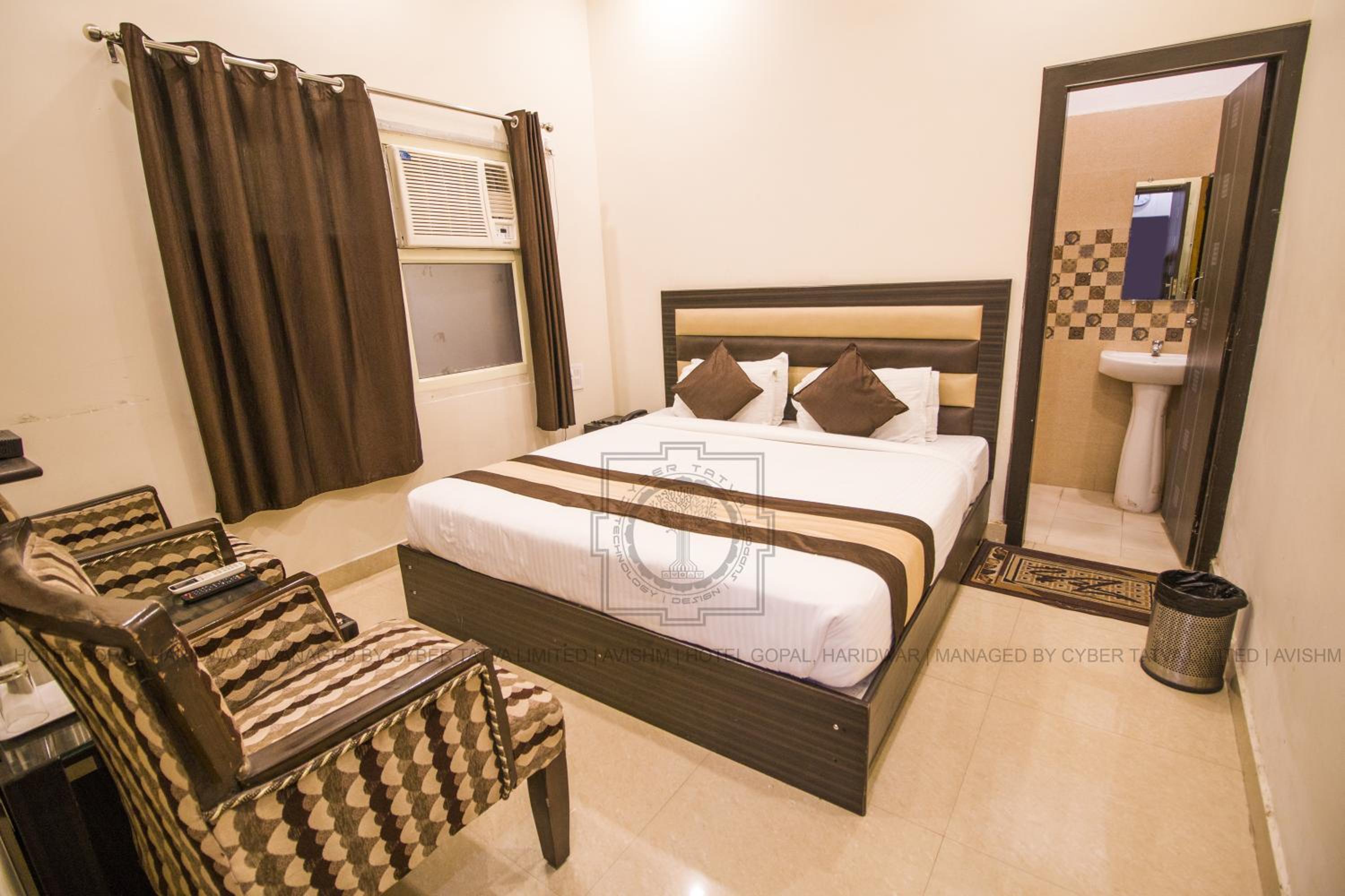 Deluxe Double Room with Bath photo 1