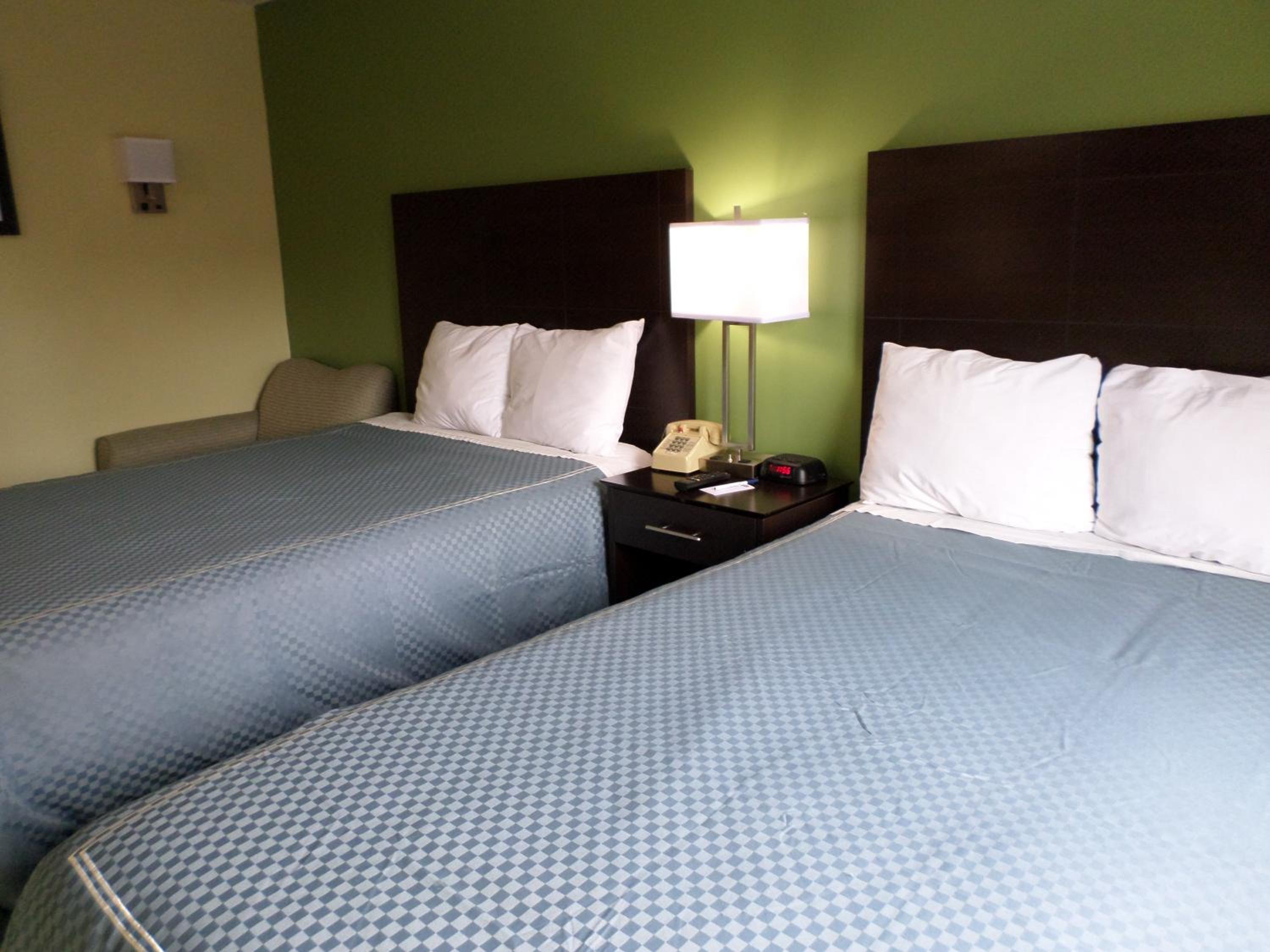 Double Room with Two Double Beds - Non-Smoking - Photo 7