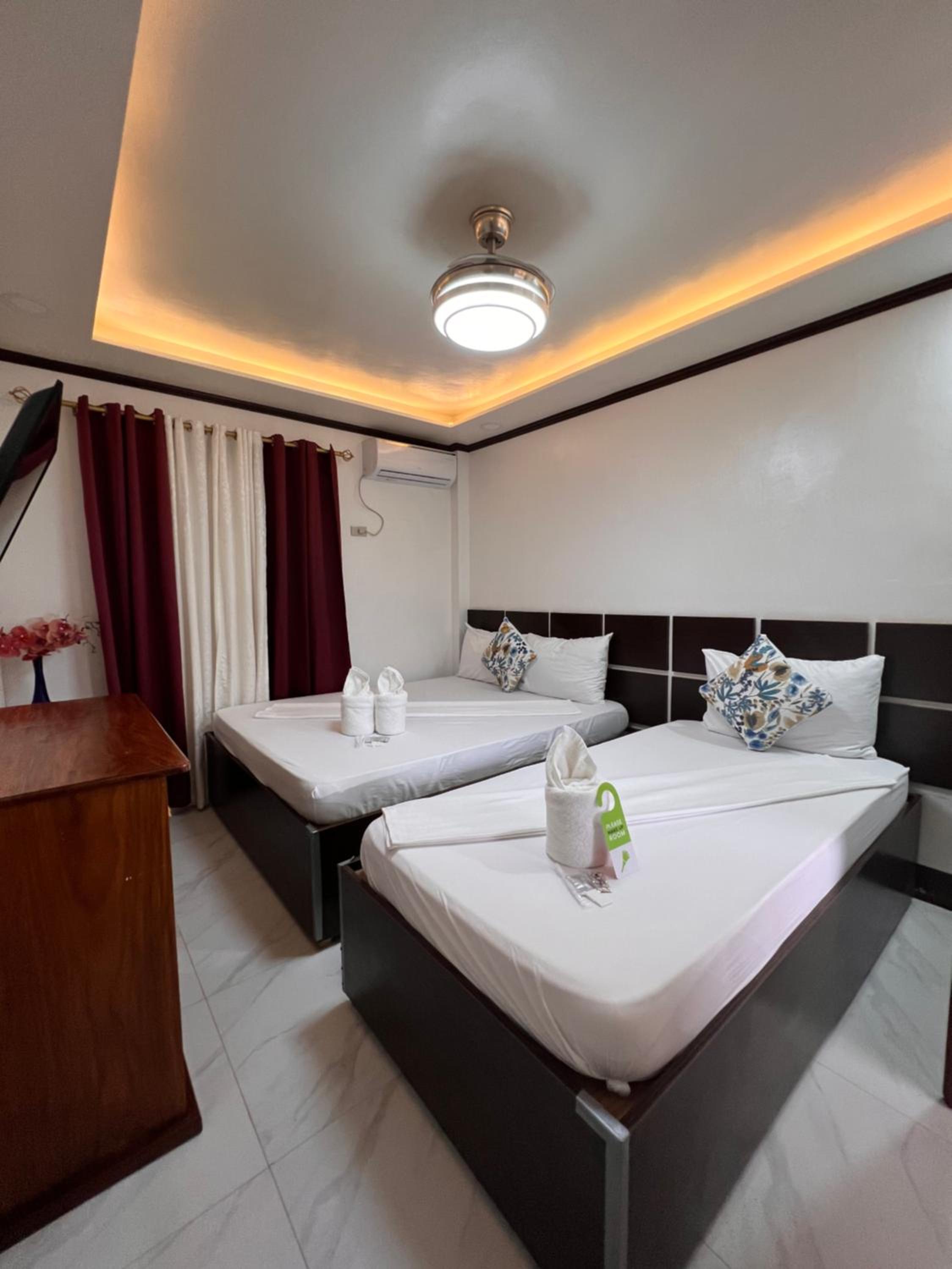 Standard Queen Room photo 1