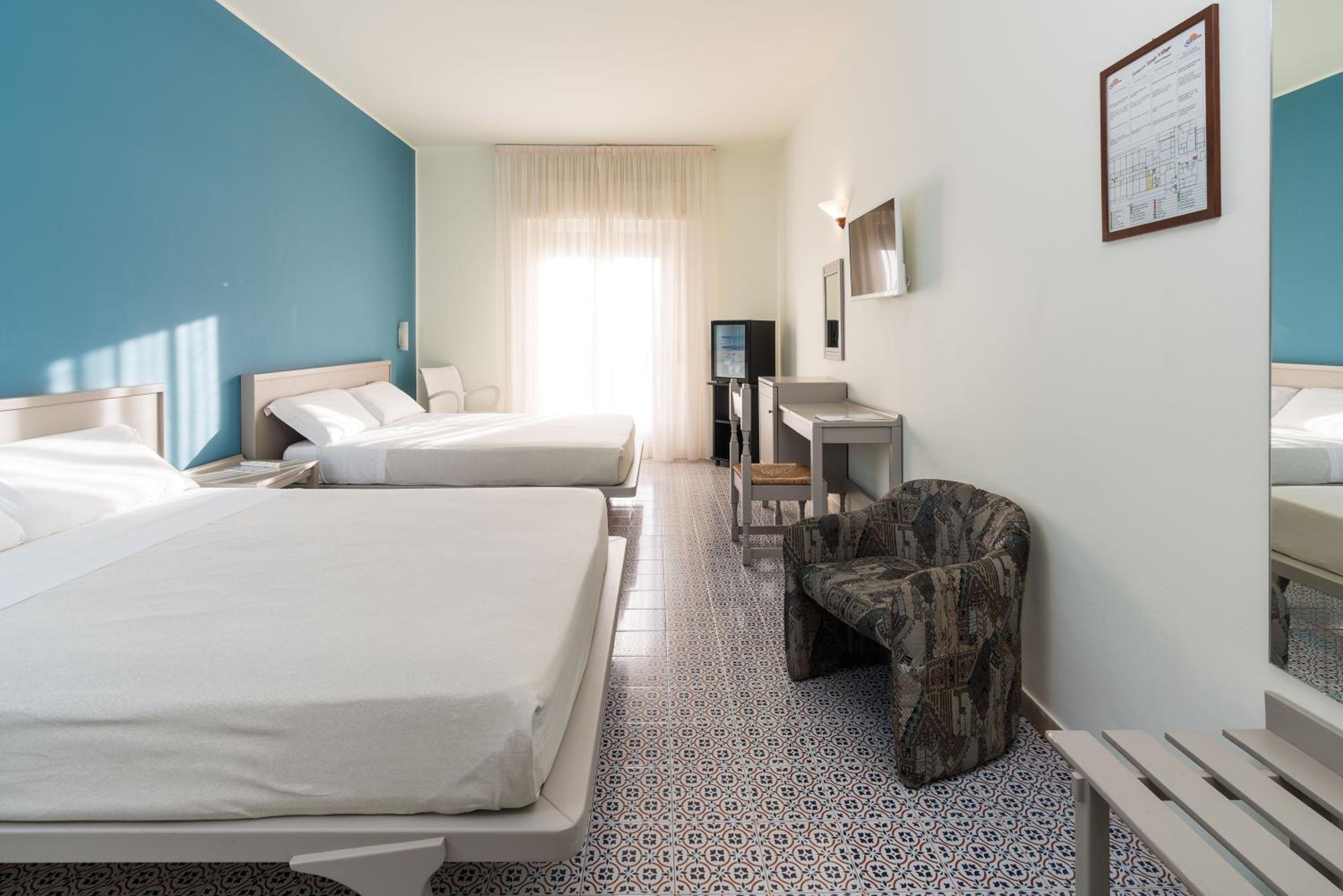 Classic Twin Room - Photo 1