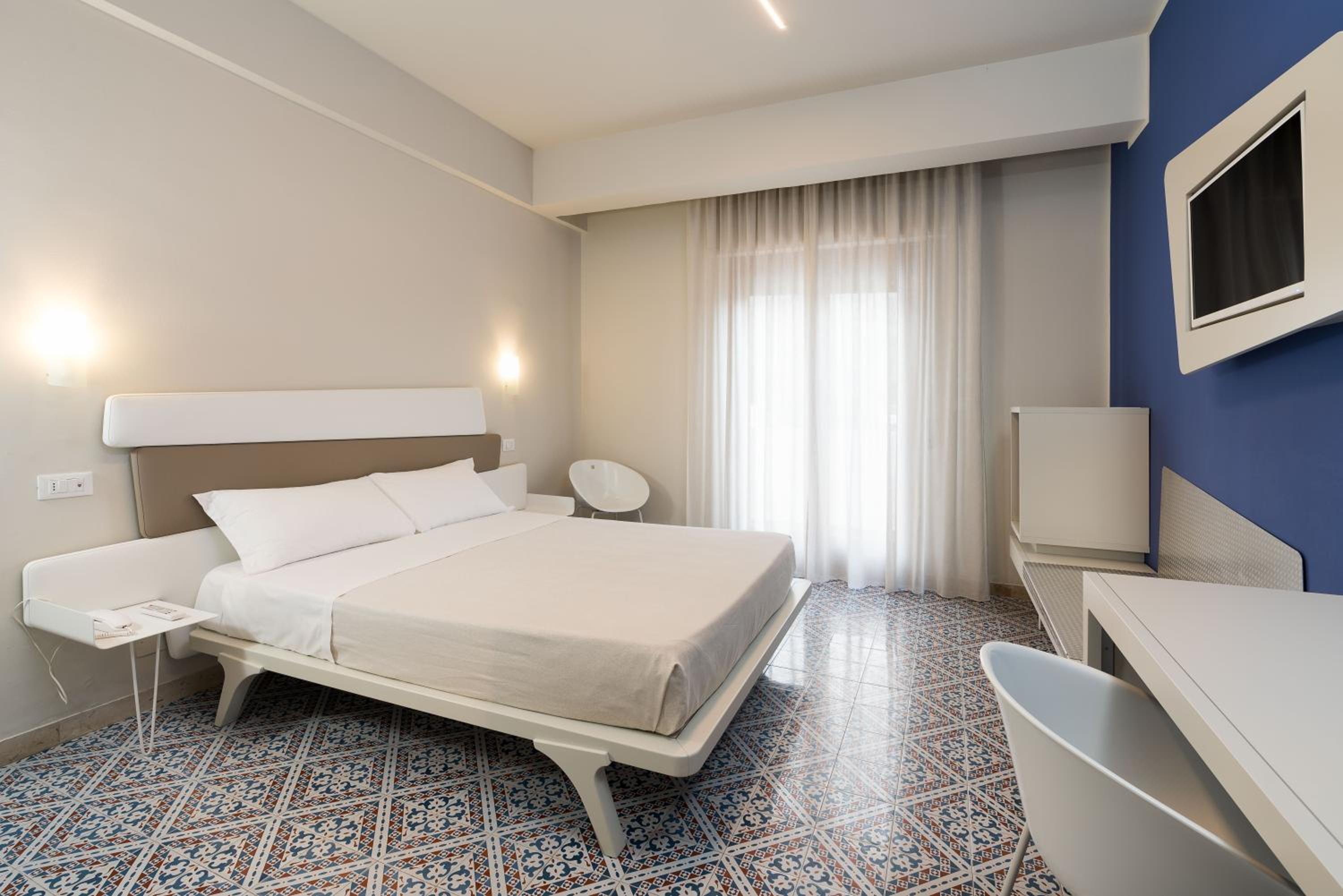 Superior Double Room - Photo 1