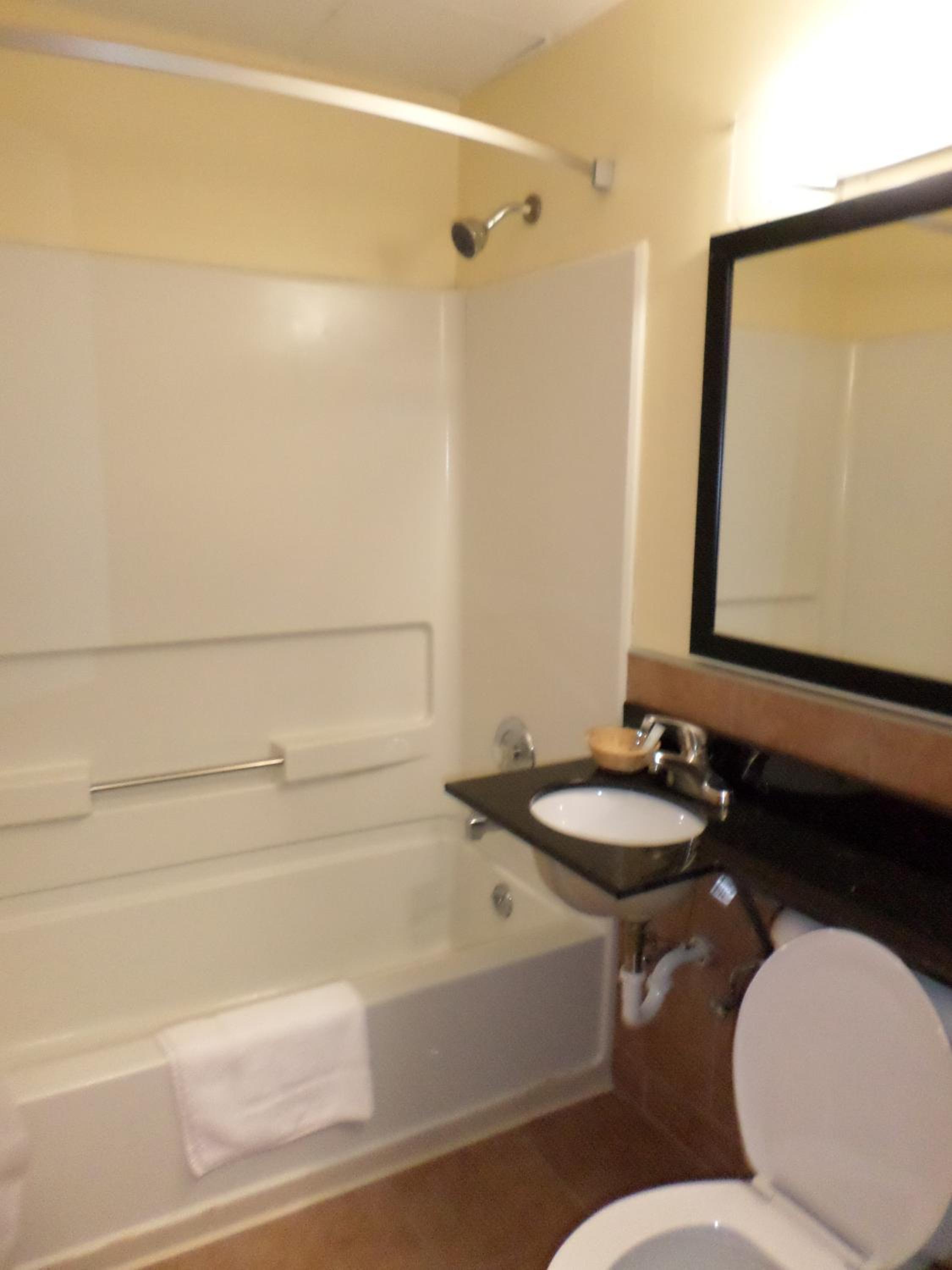 Double Room with Two Double Beds - Non-Smoking - Photo 10