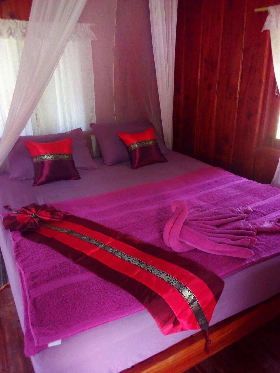 King Suite with Balcony - Photo 41