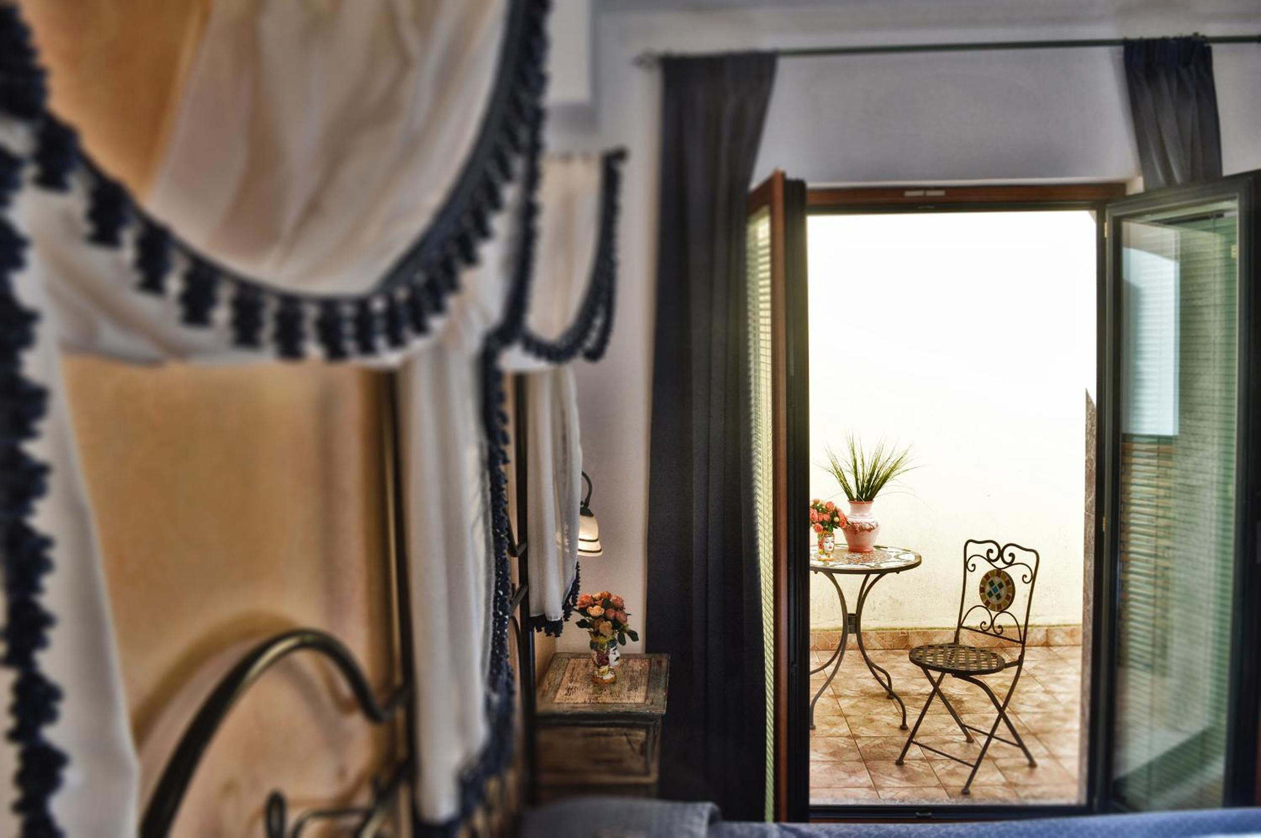 Double Room - Photo 10