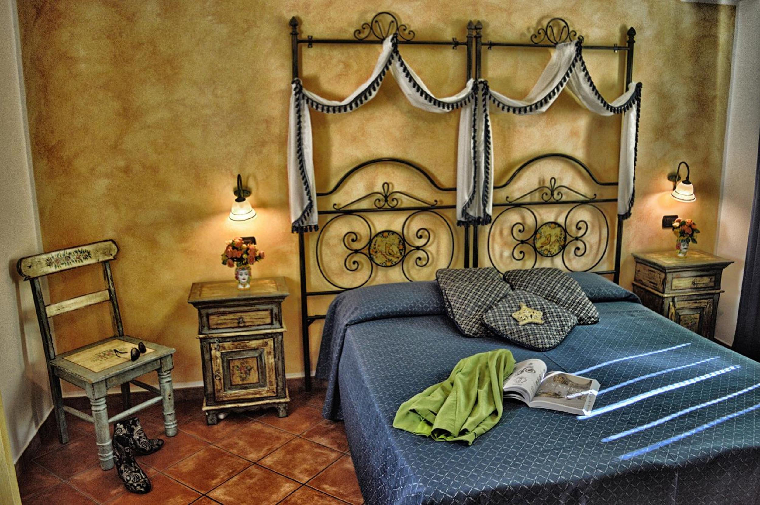 Double Room - Photo 11