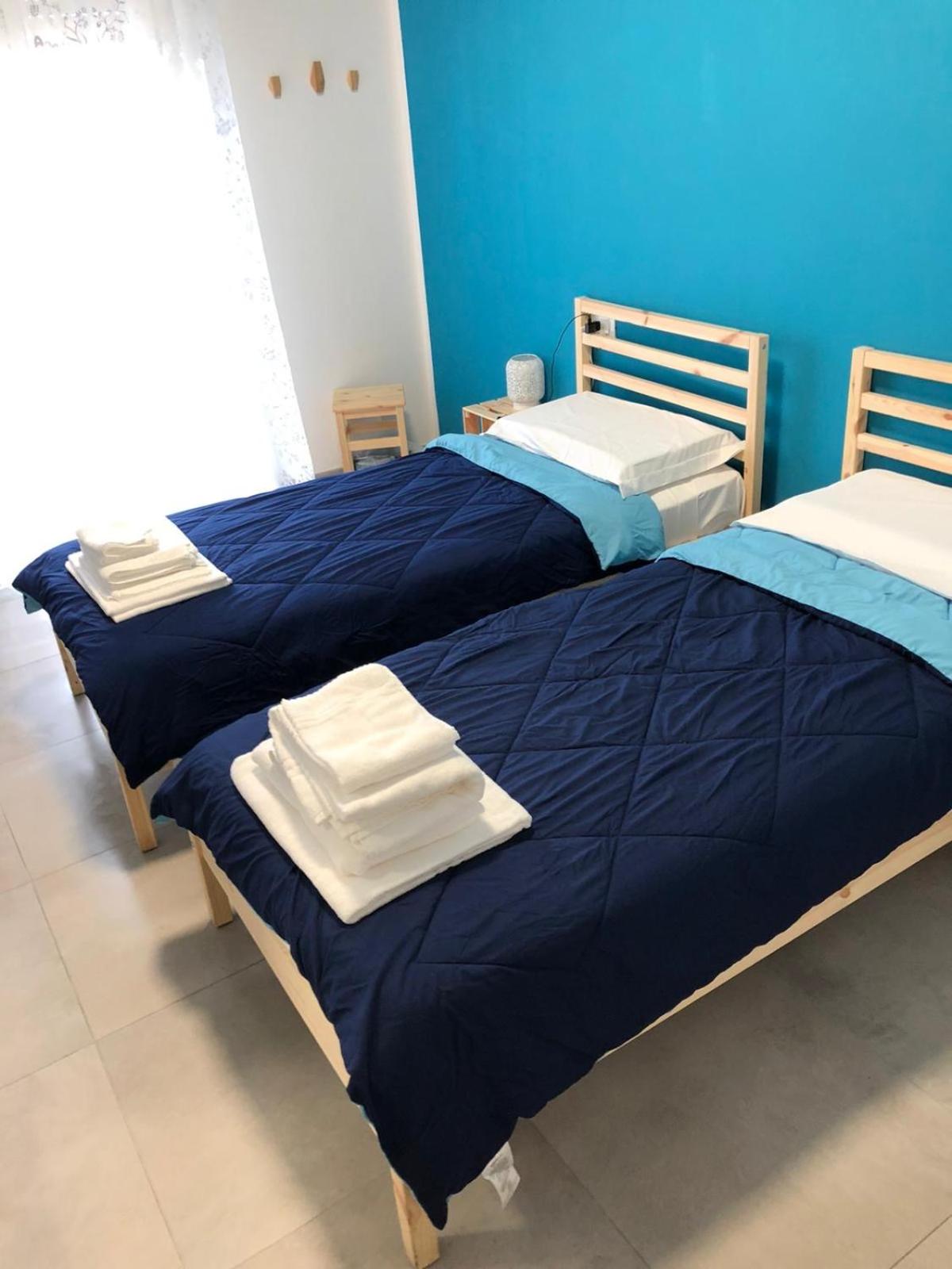 Double or Twin Room with Balcony - Photo 10