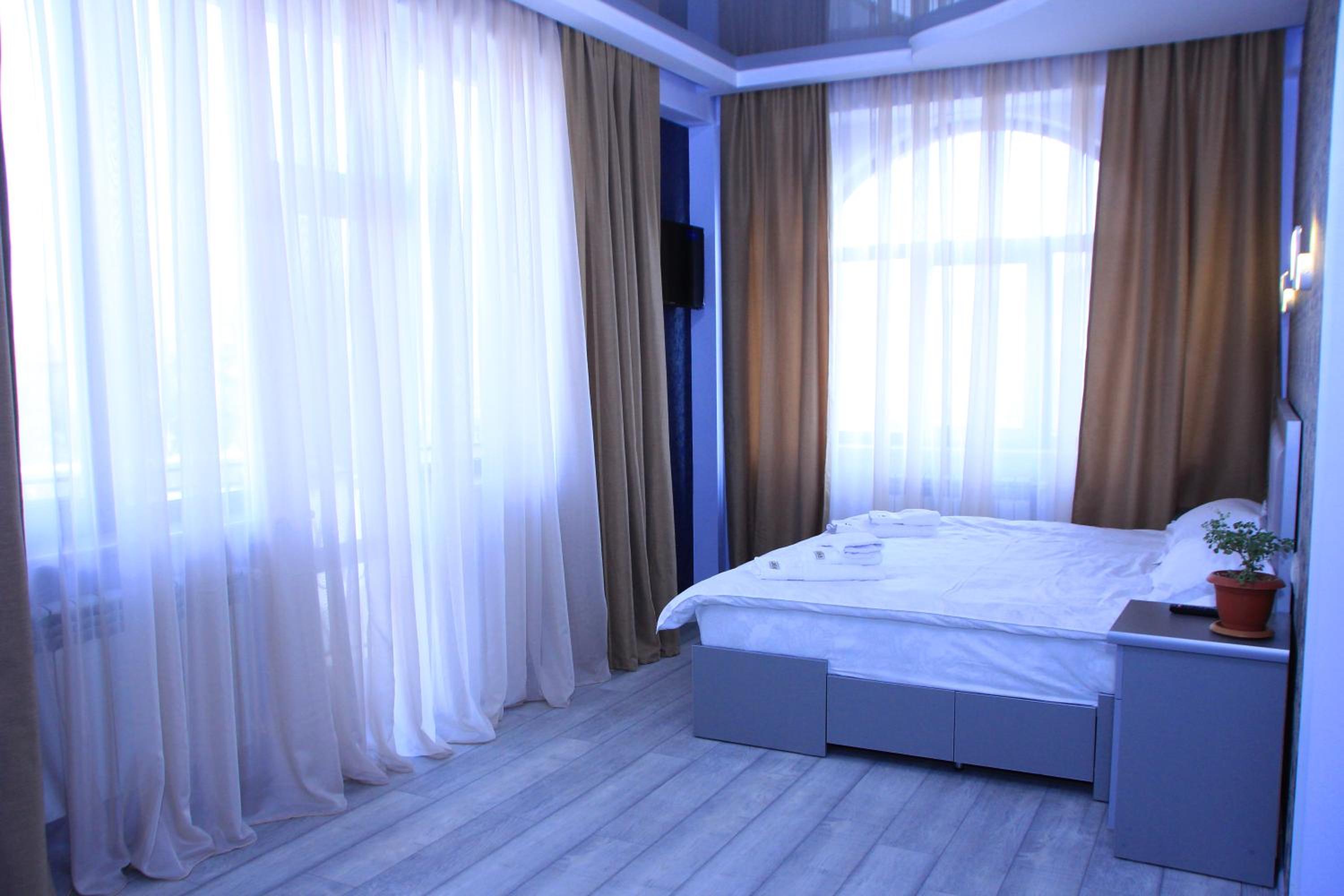 Deluxe Double Room with Balcony photo 2