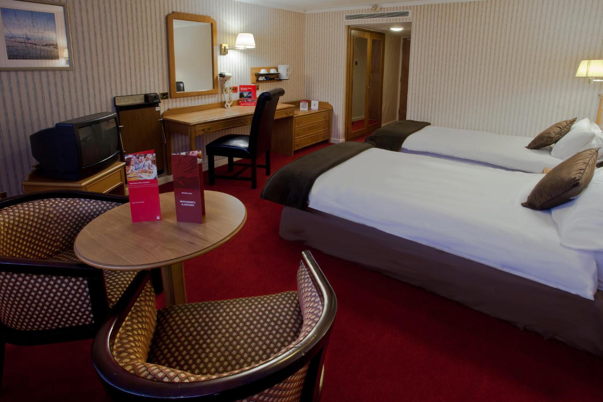 Twin Room - Photo 13