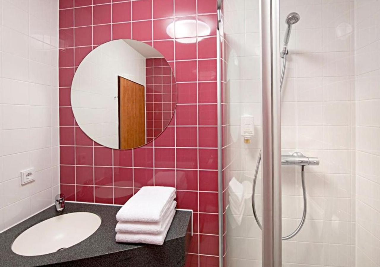 Triple Room - Photo 7