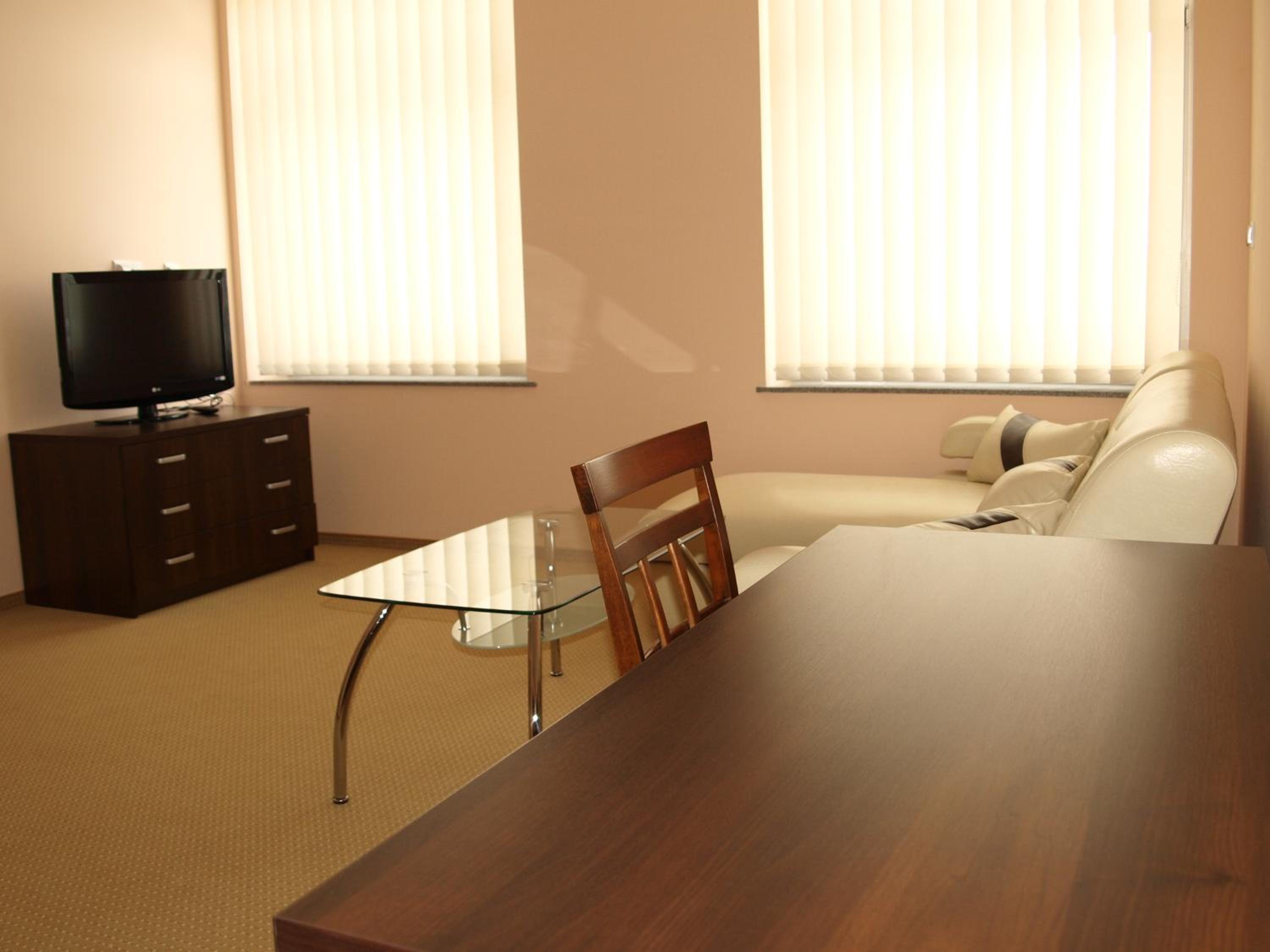 One-Bedroom Apartment - Photo 16