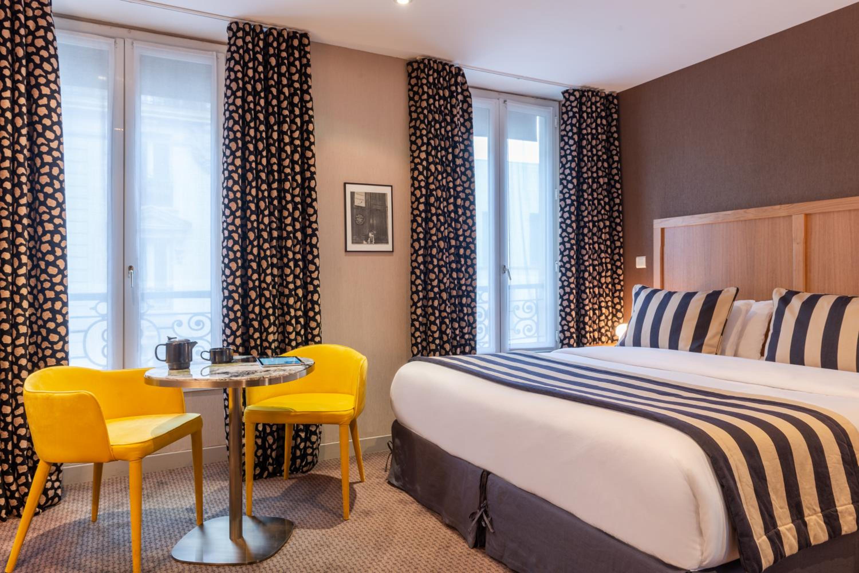 Superior Double or Twin Room thumbnail 6
