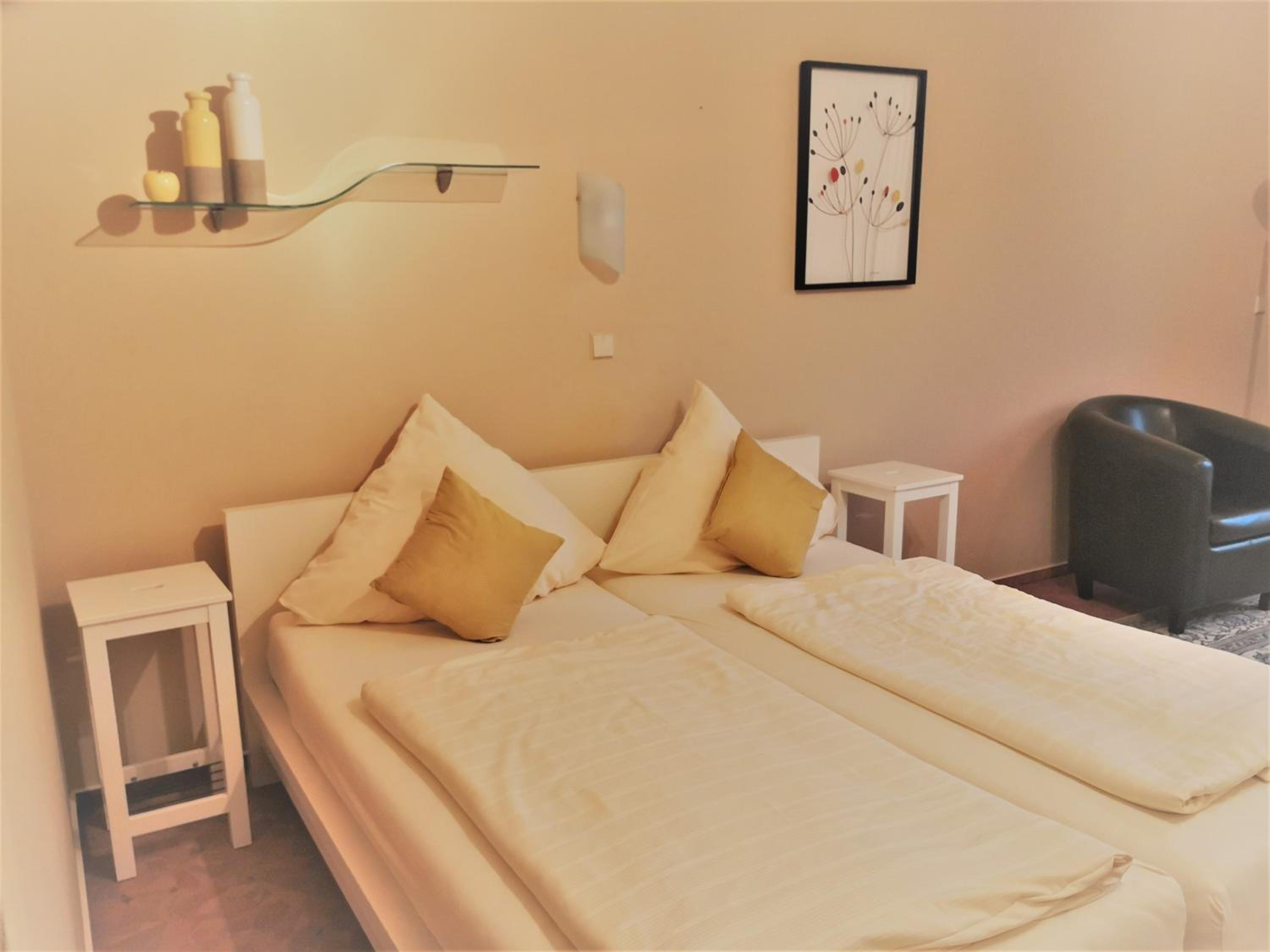 Double Room with Garden View - Photo 1