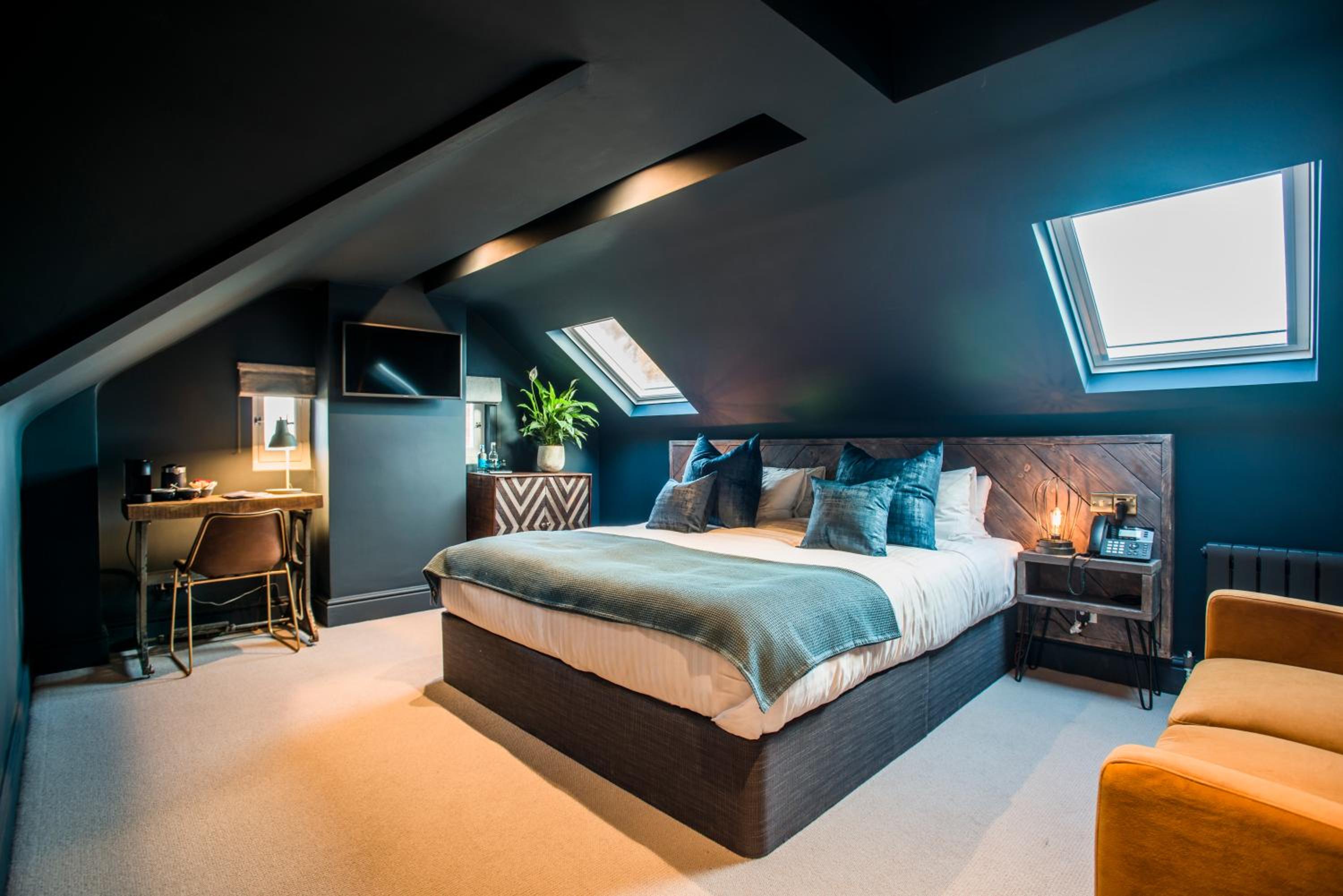 Superior King Room