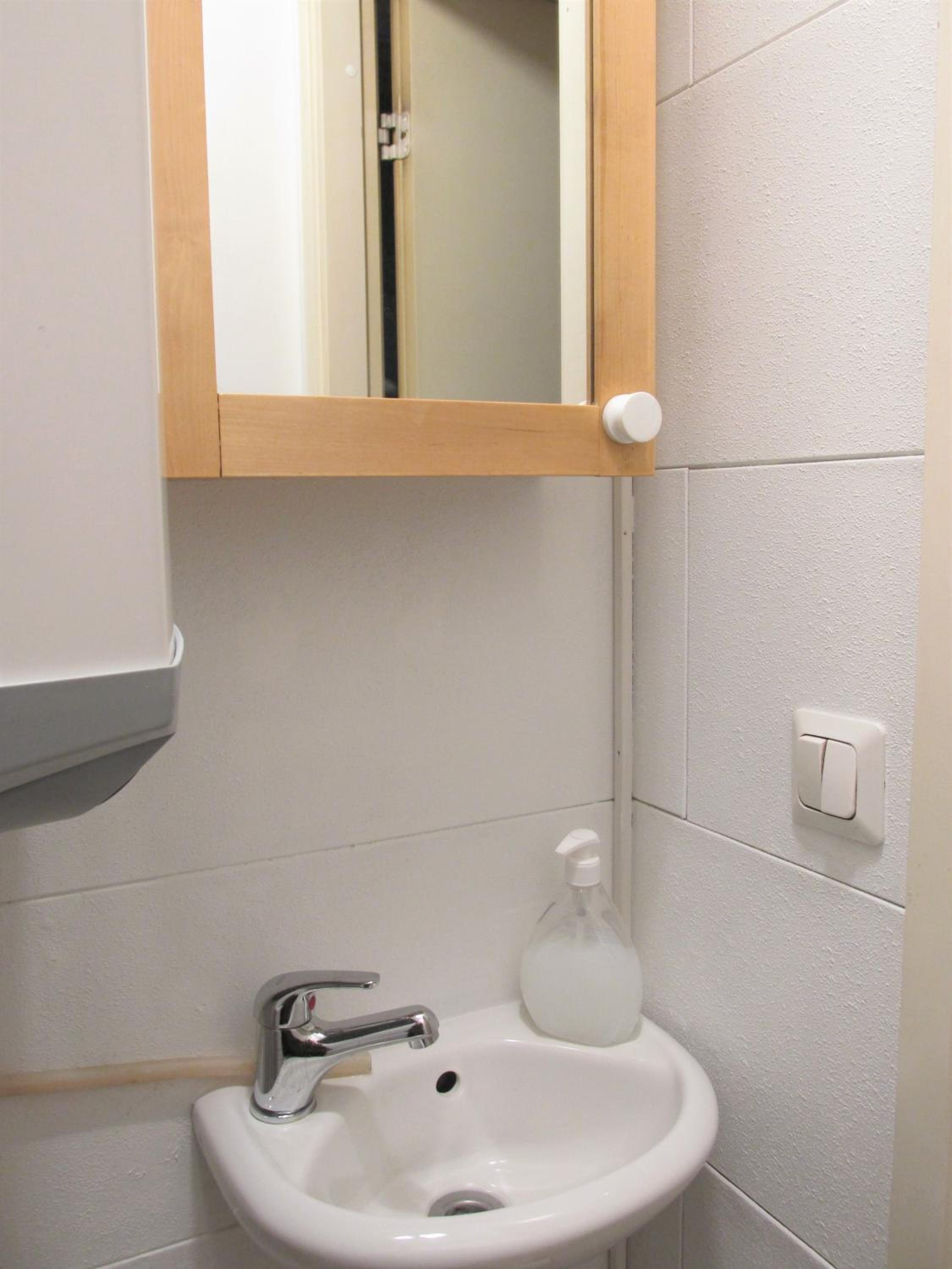 Classic Triple Room - Photo 19