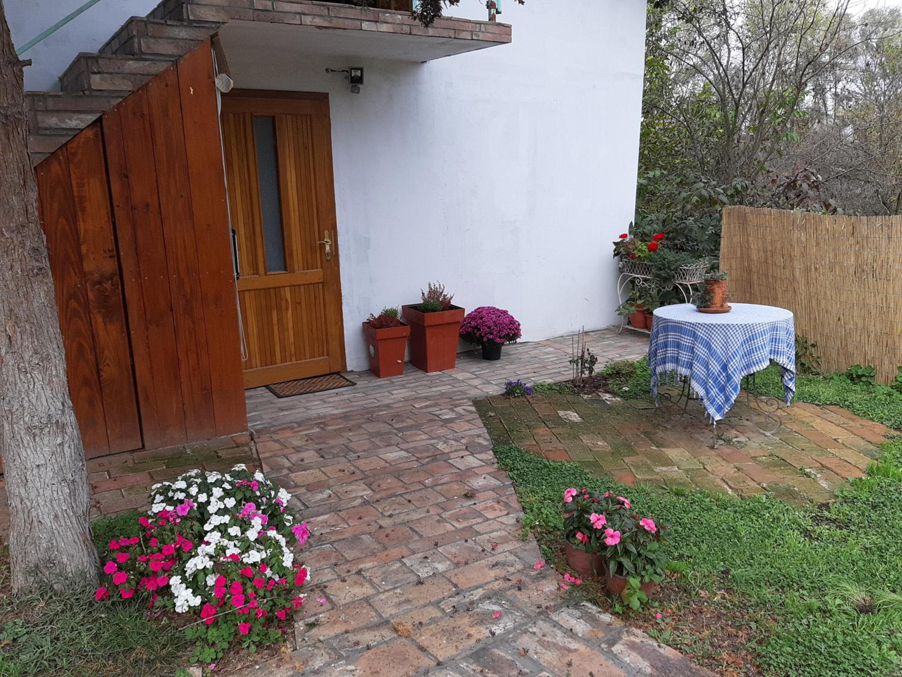 Double Room - Photo 2