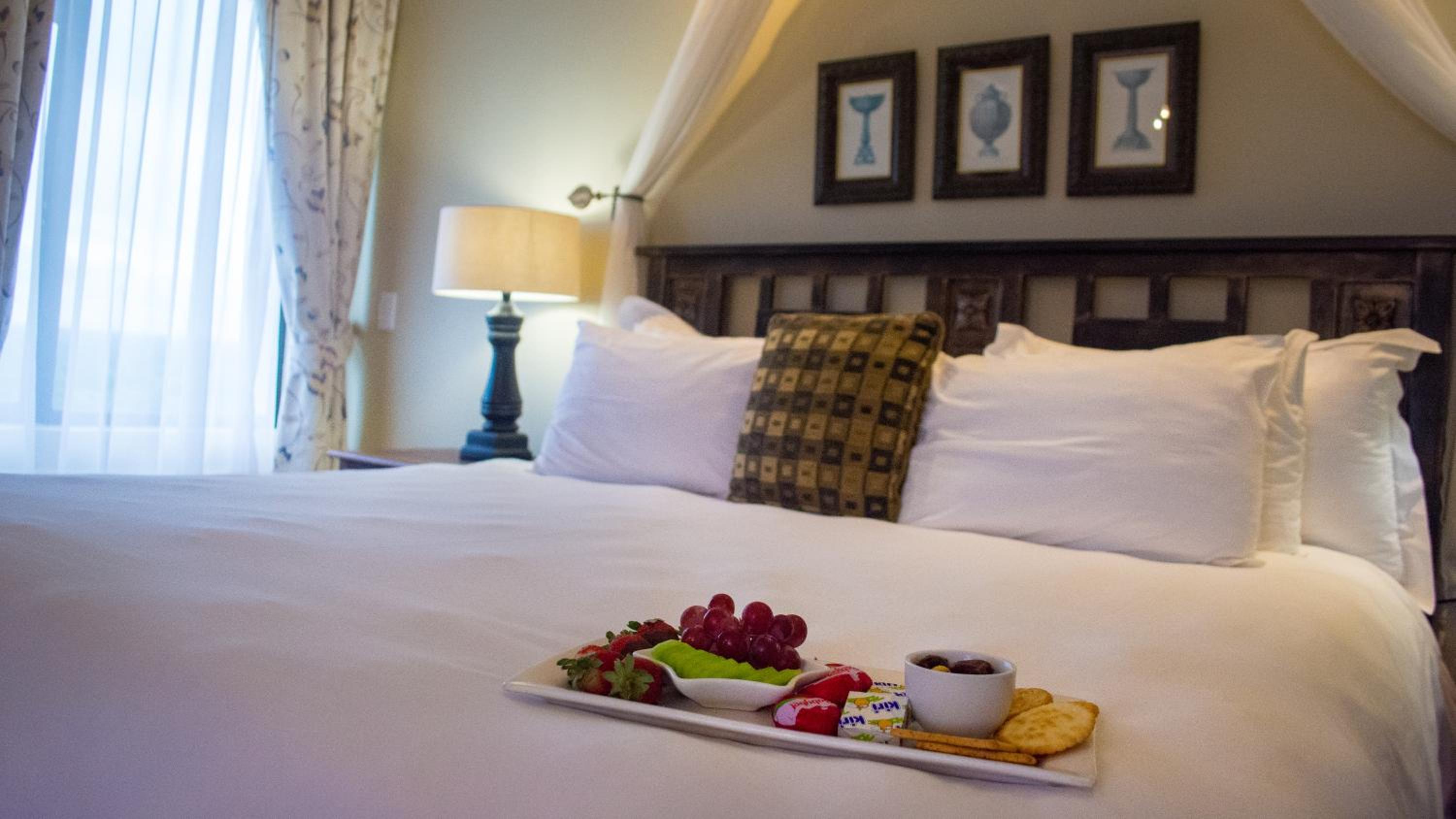 Suite with King Bed