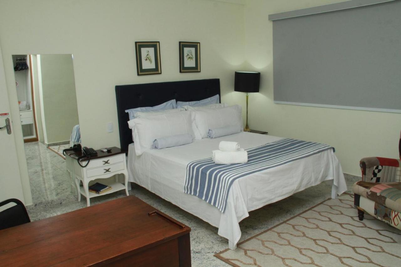 Queen Room photo 1
