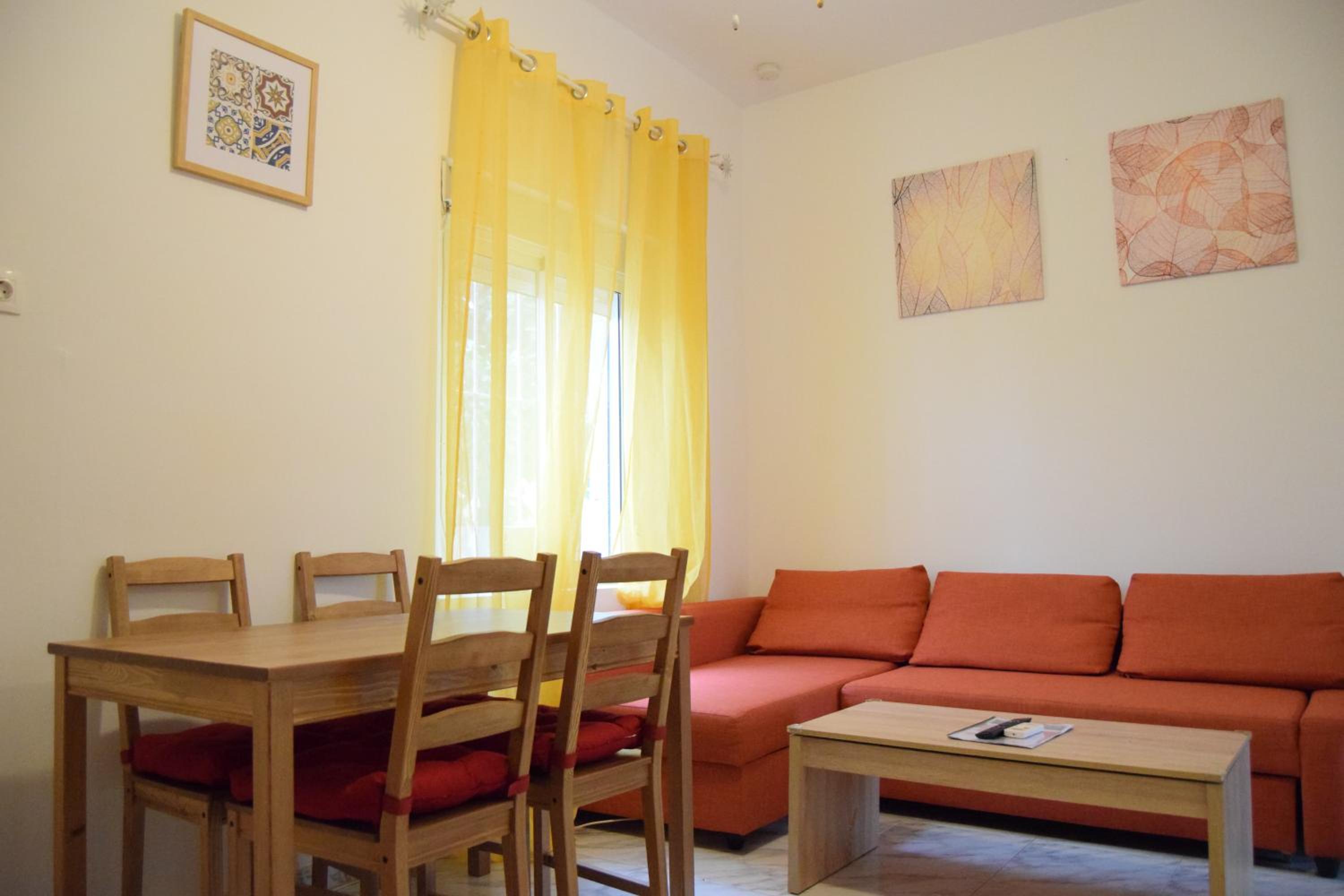 Three-Bedroom Apartment - Photo 9