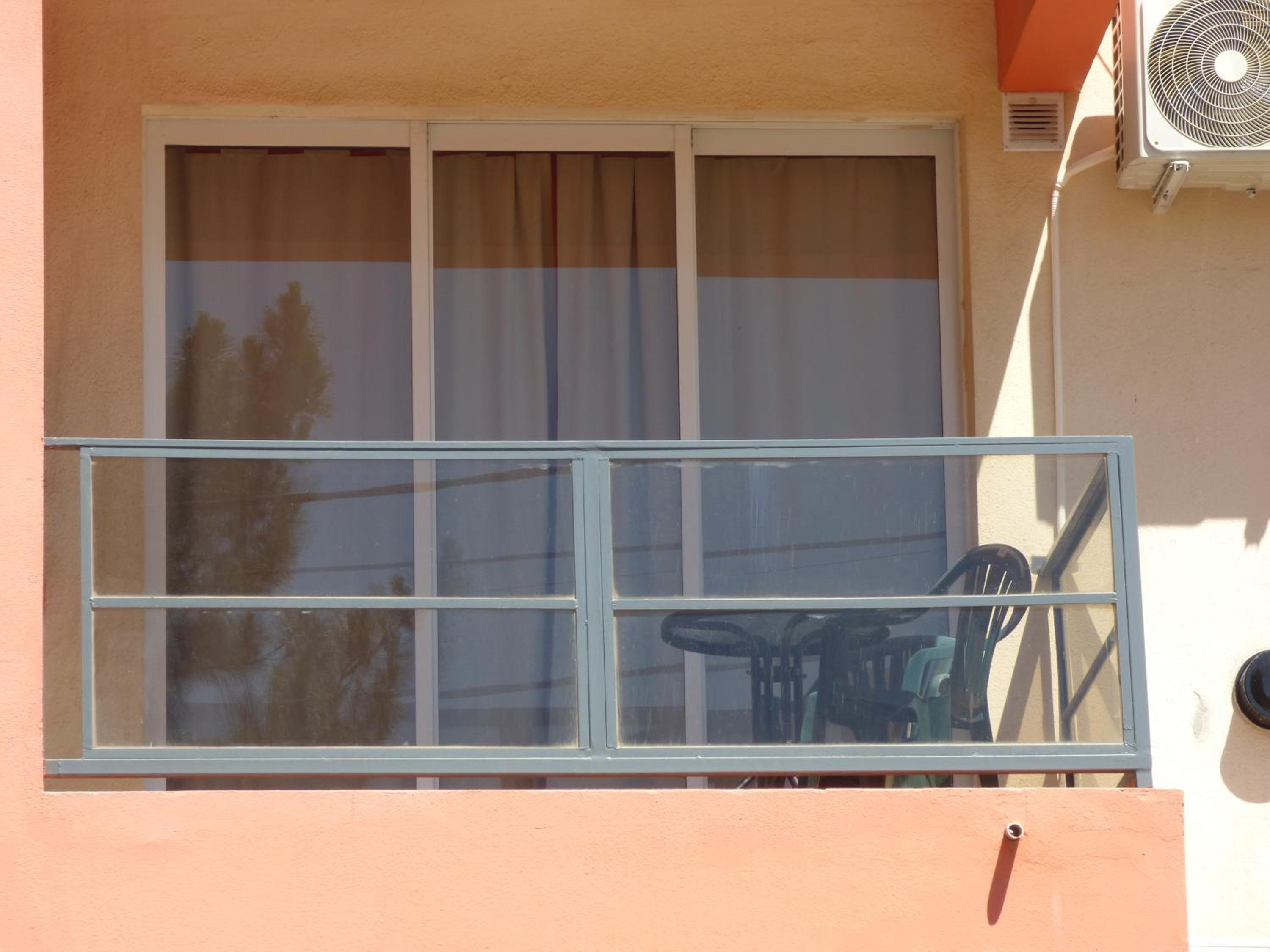 Studio with Balcony photo 2