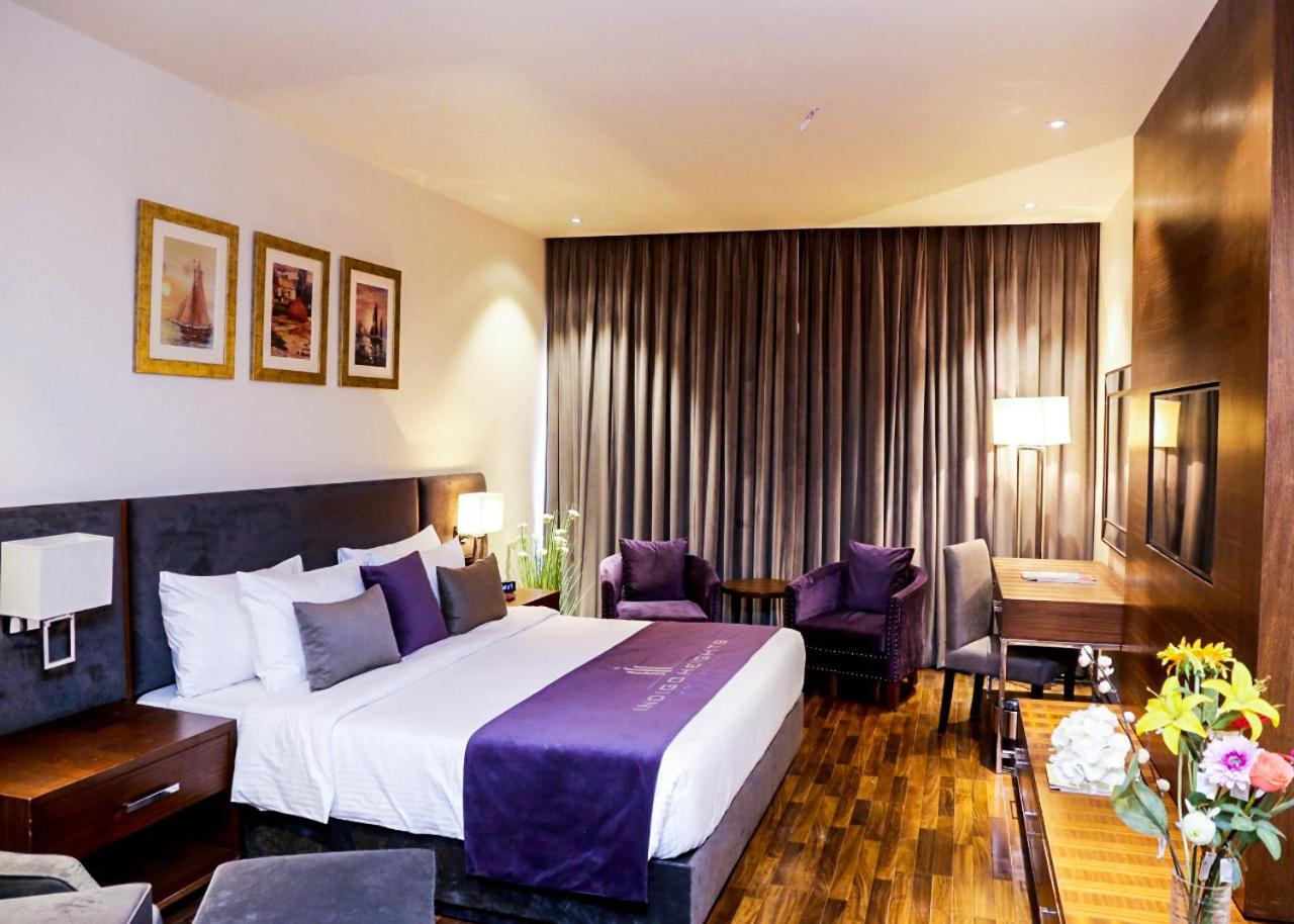 Deluxe King Room - Photo 1