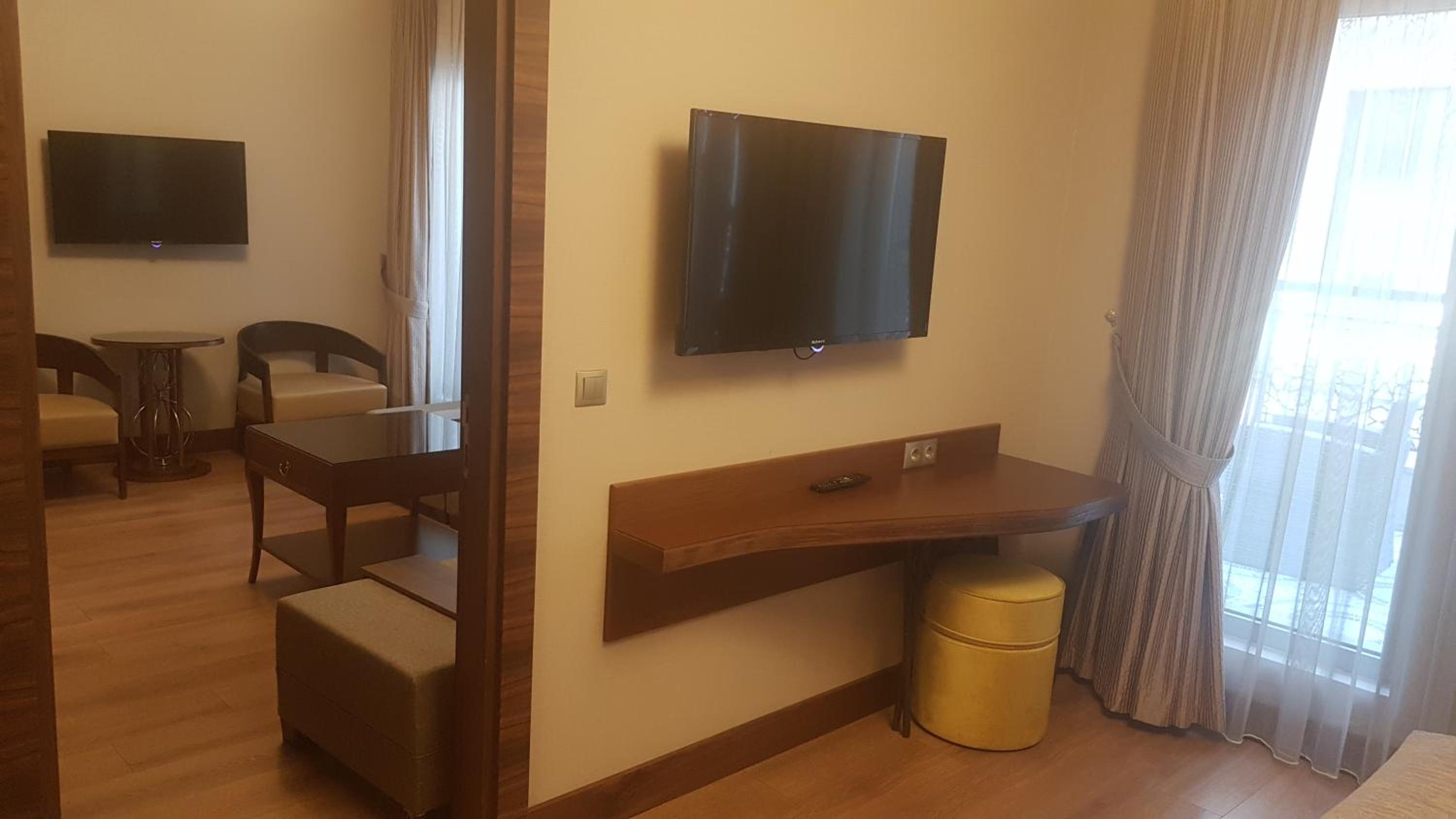 Suite with Balcony photo 3