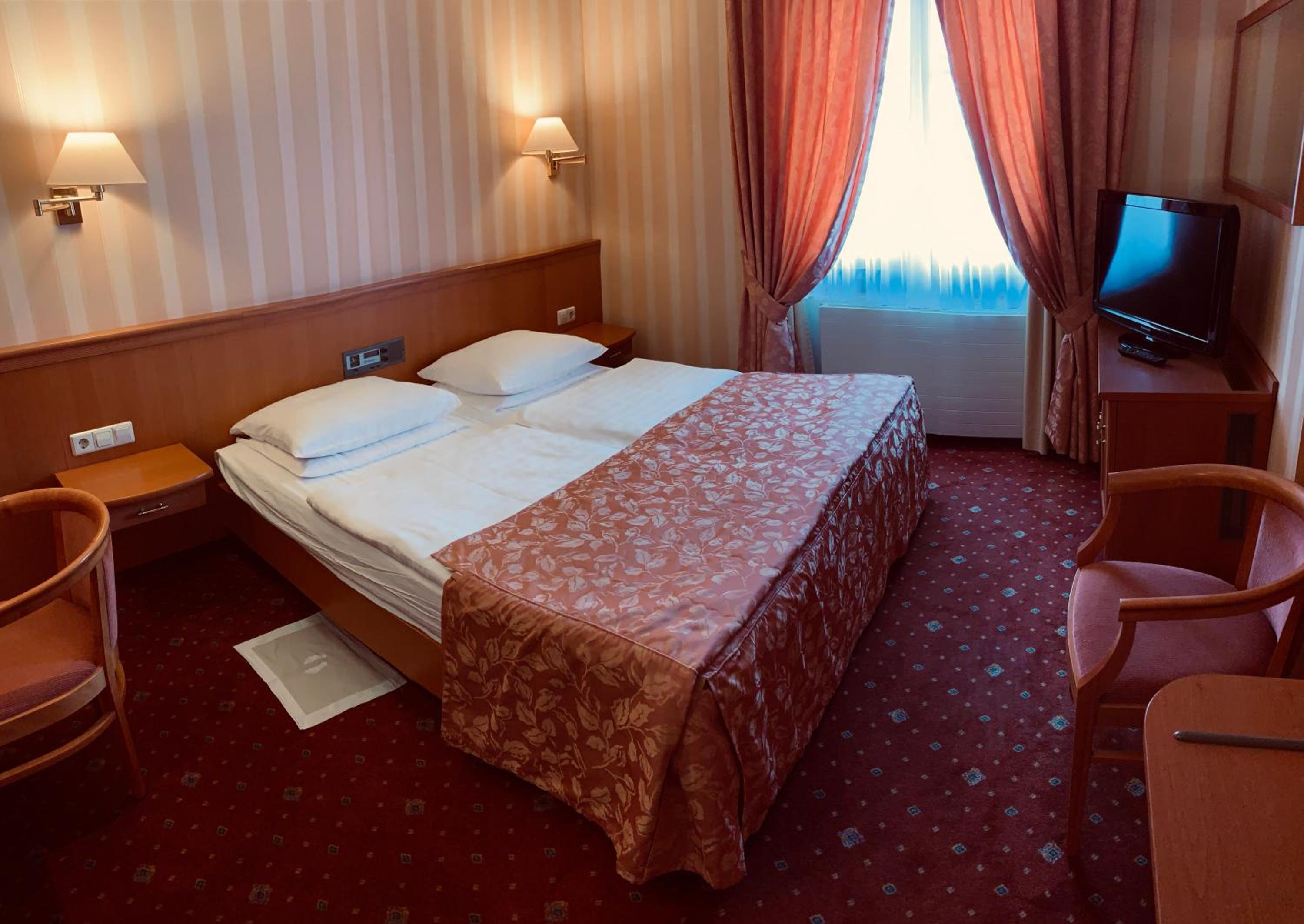Standard Double Room photo 2