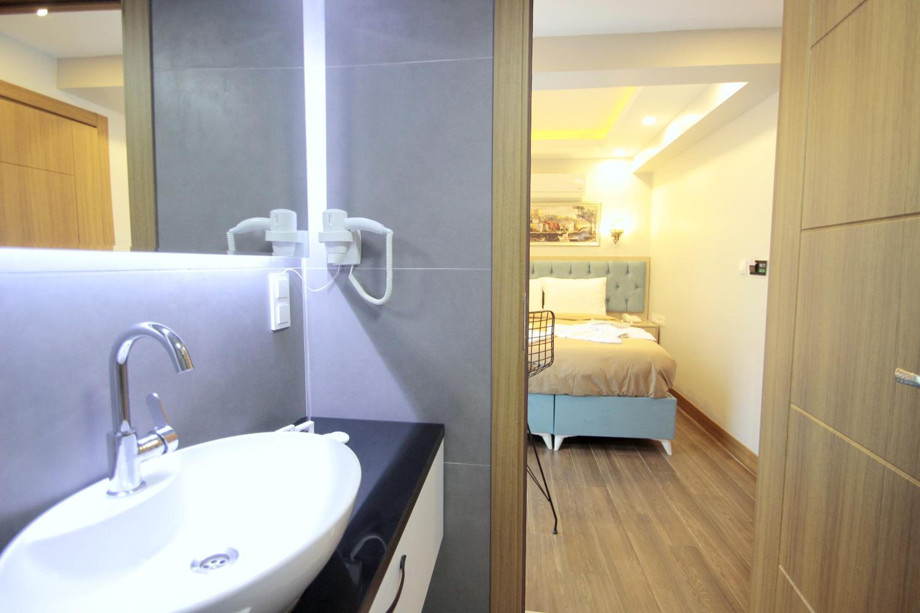 Single Room with Park View photo 3