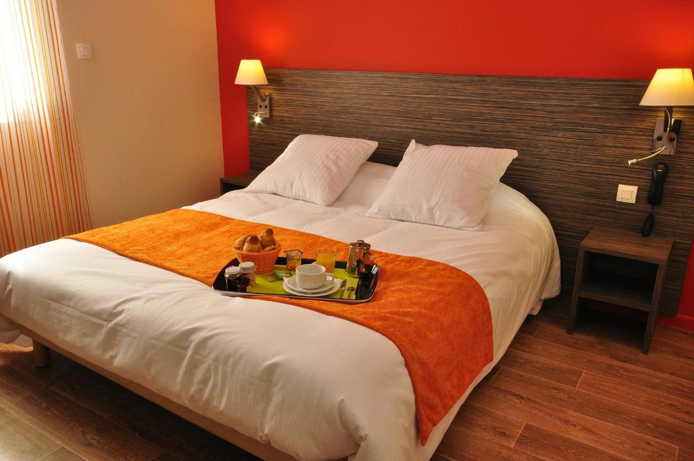 Double Room - Photo 6