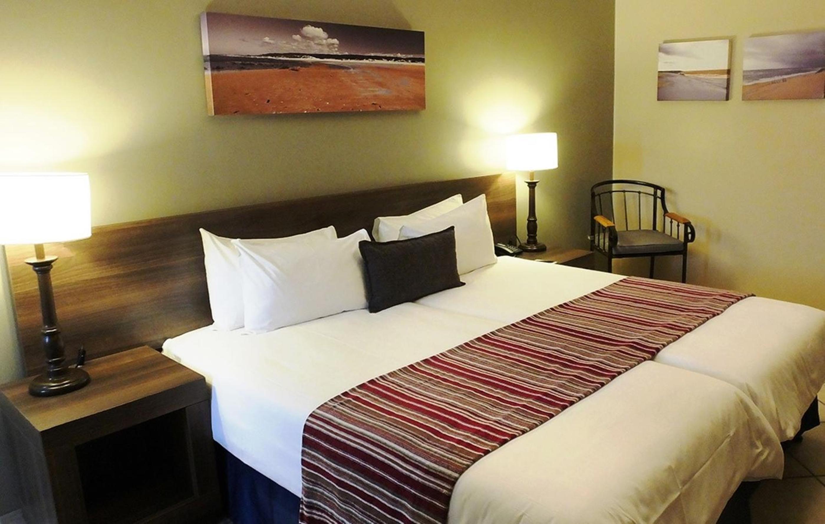 Standard Room with twin beds - Photo 1