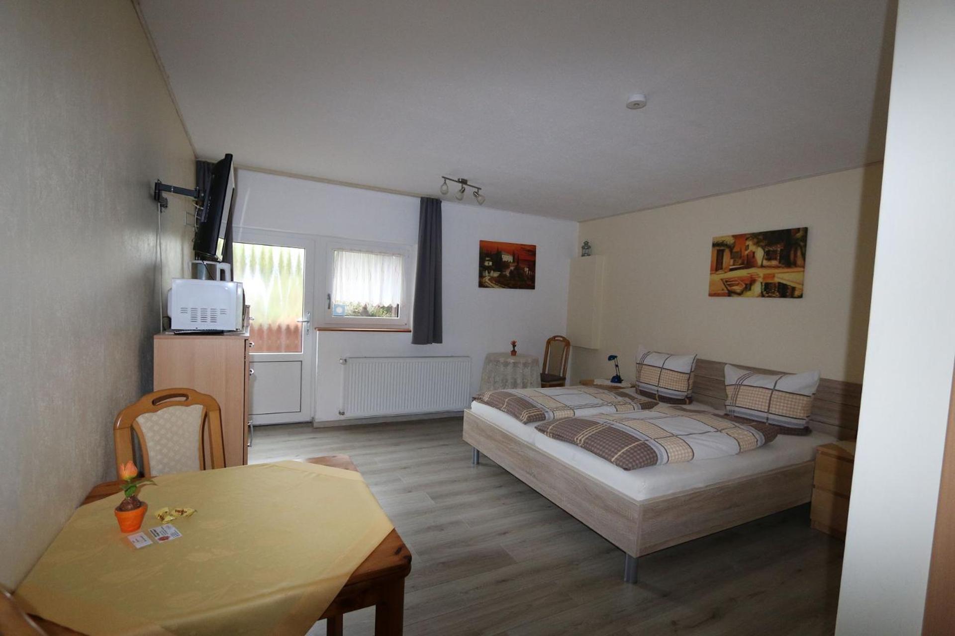 Double Room with Private Bathroom photo 3