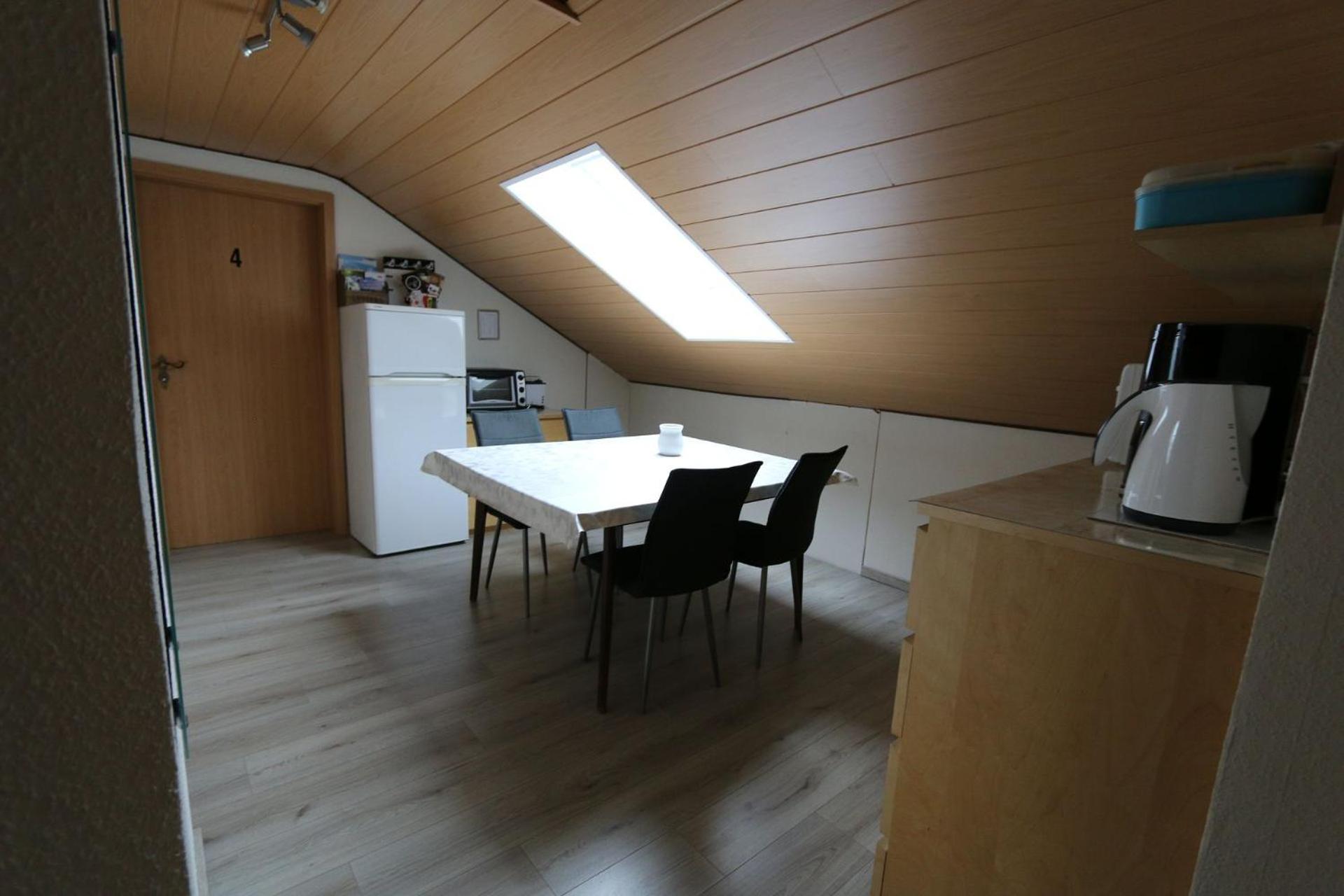 Double Room with Shared Bathroom photo 2