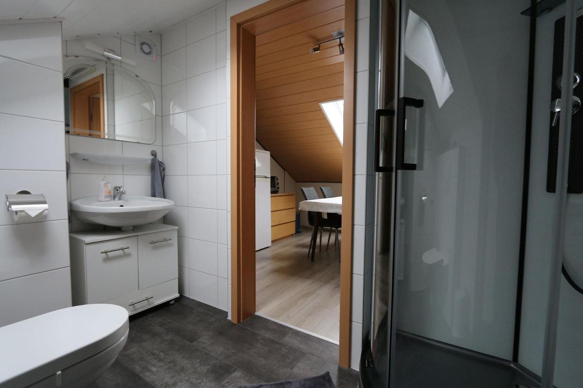 Double Room with Shared Bathroom photo 3