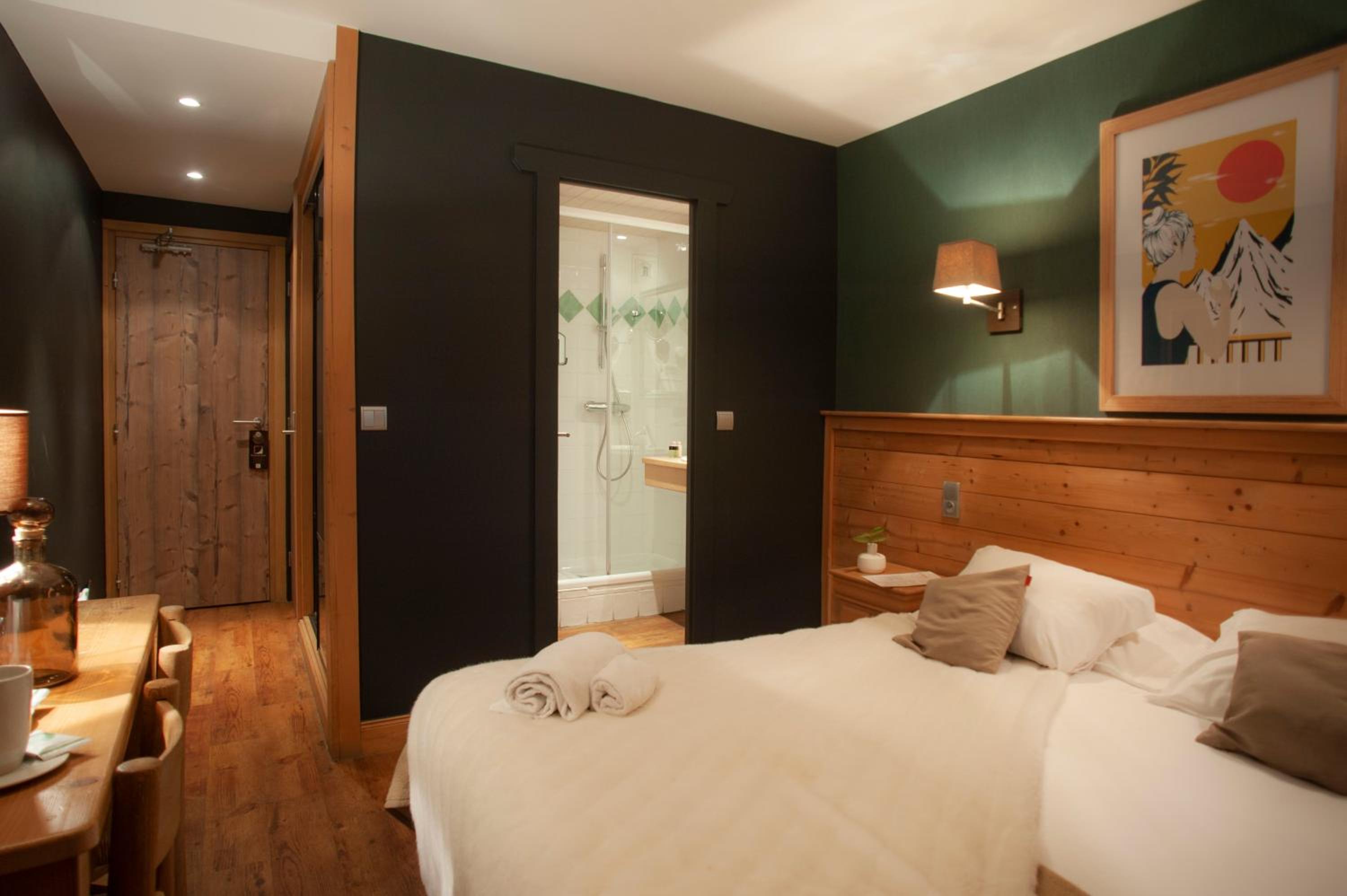 Standard Twin Room - Photo 1