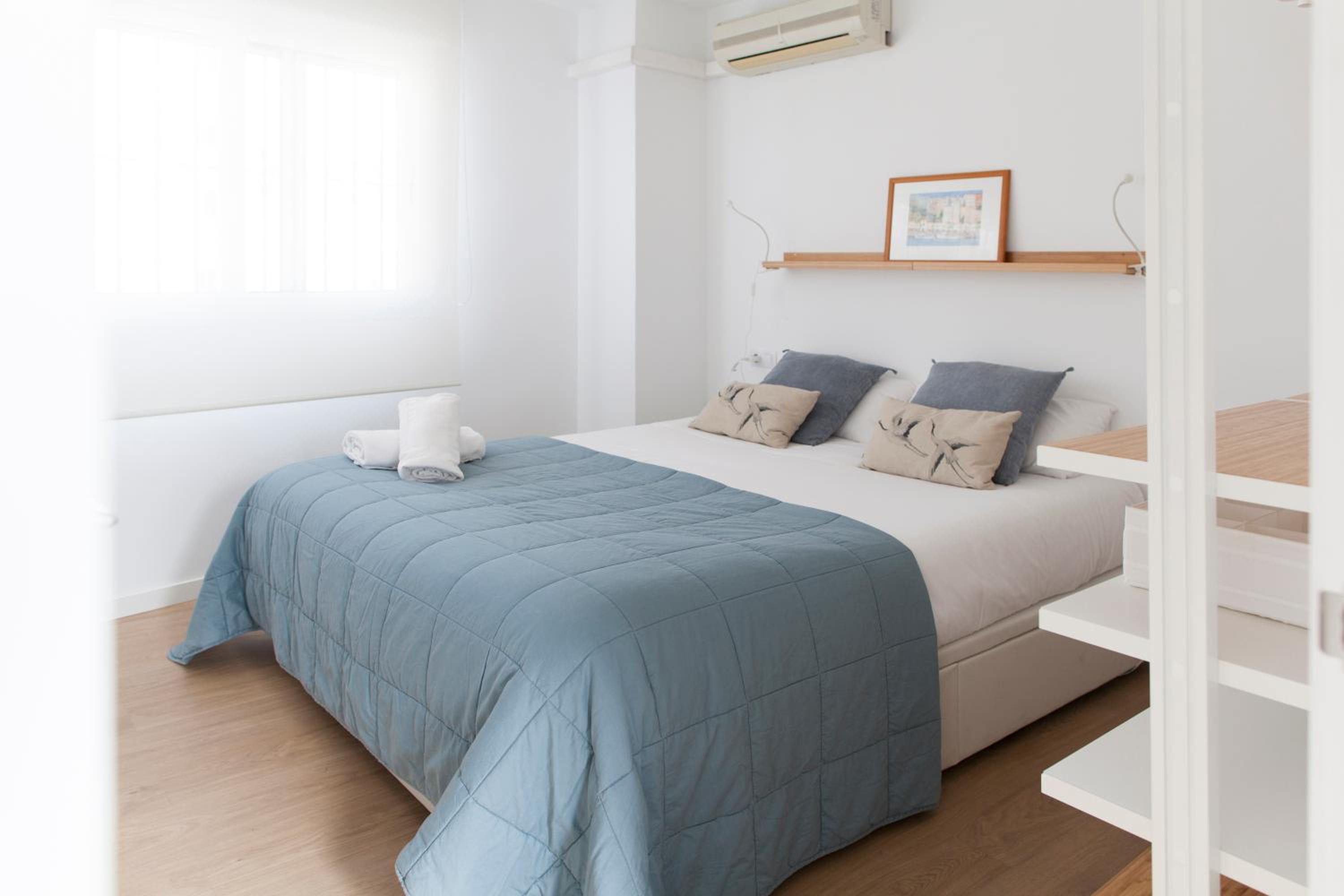 One-Bedroom Apartment - Photo 1