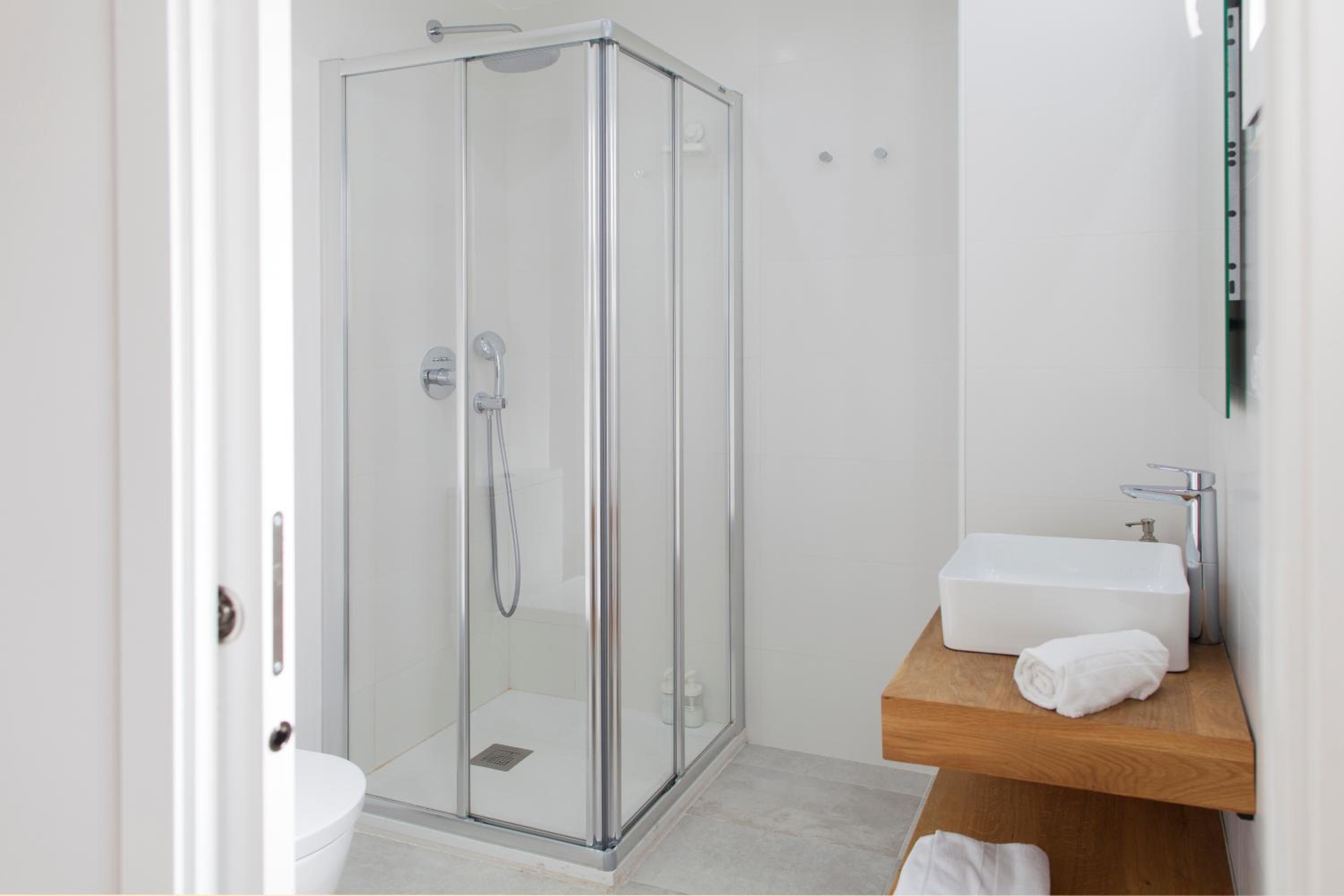 One-Bedroom Apartment - Photo 4