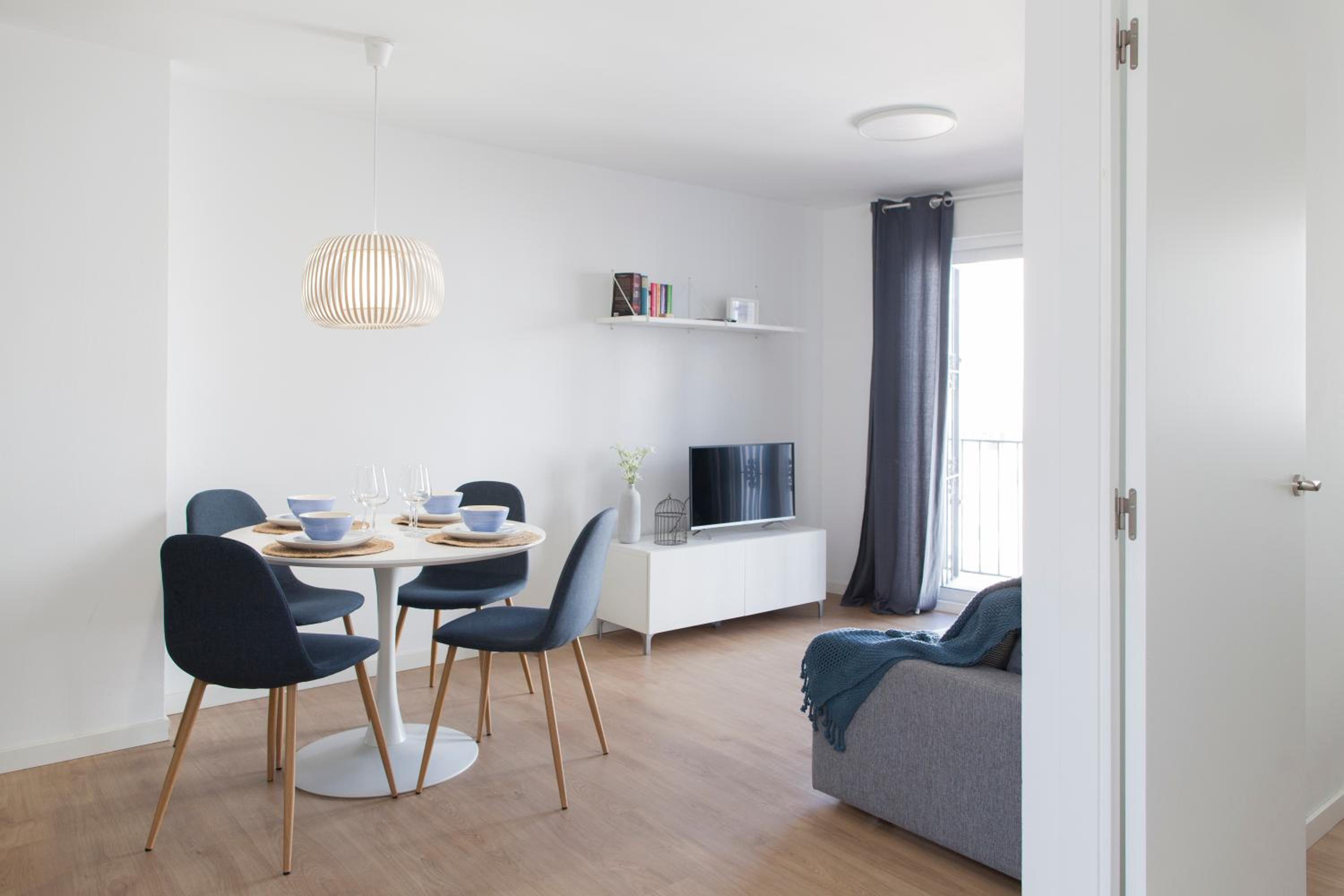 One-Bedroom Apartment - Photo 11