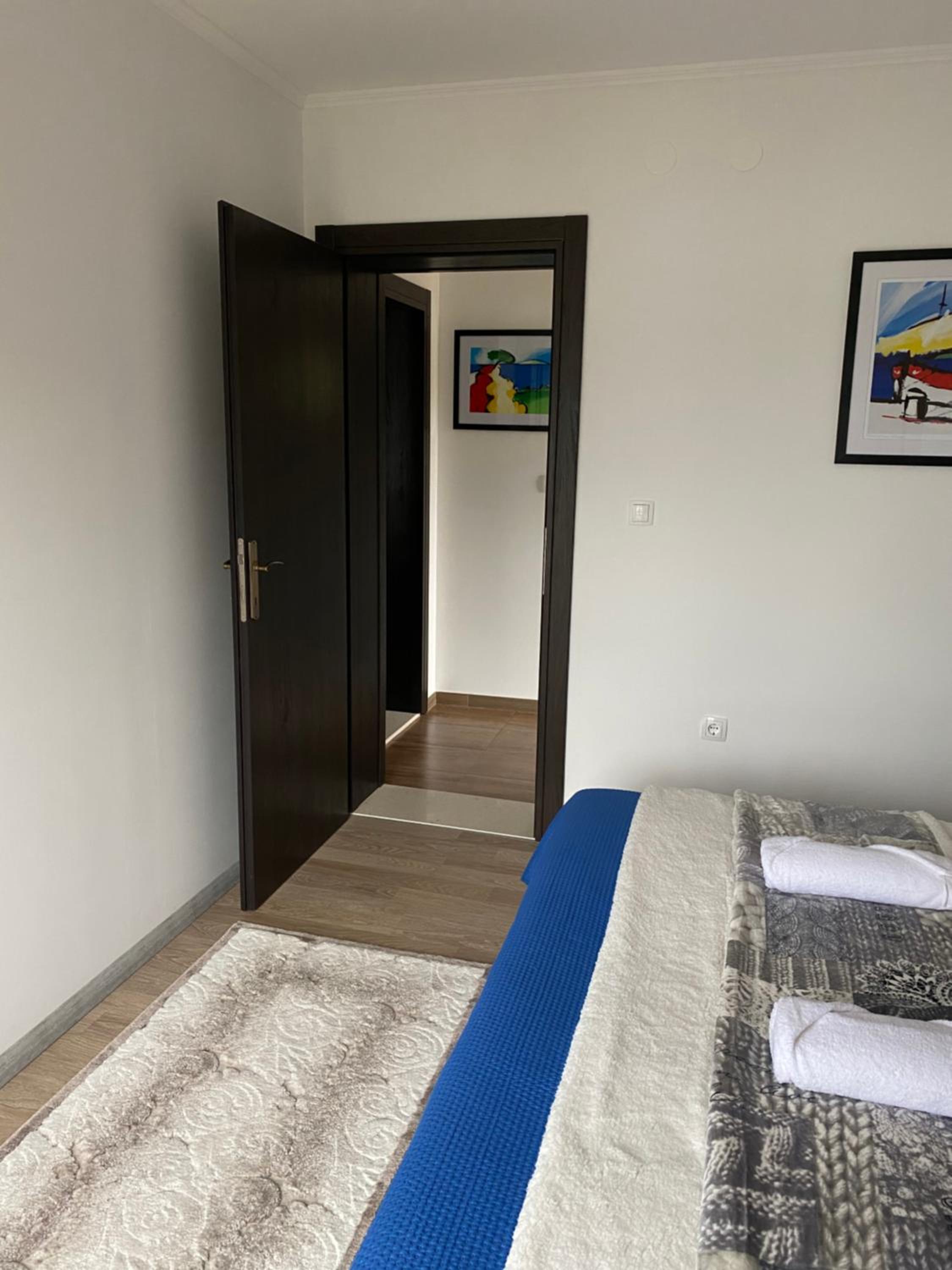Apartment with Sea View - Photo 10