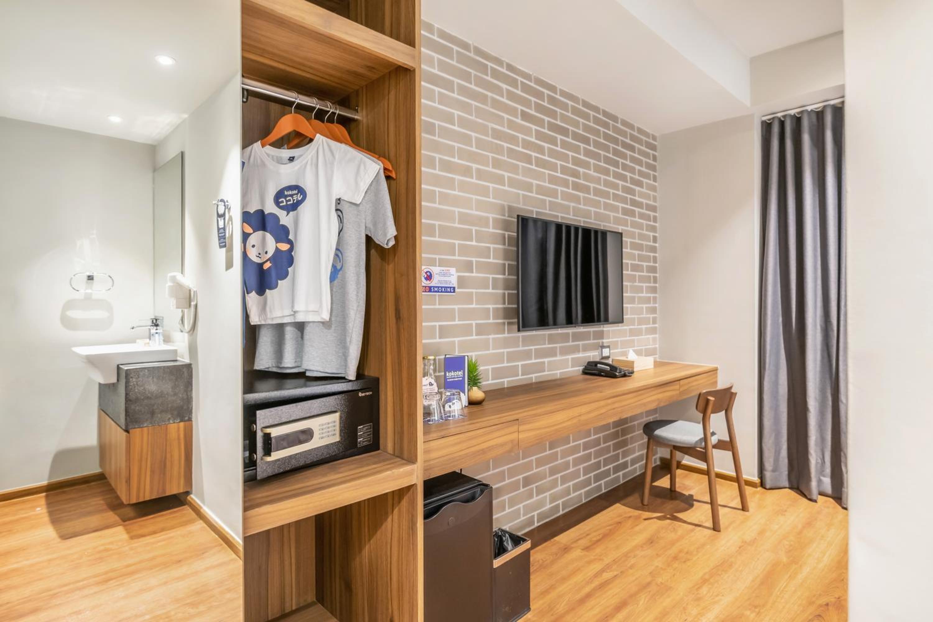 Standard Twin Room photo 2