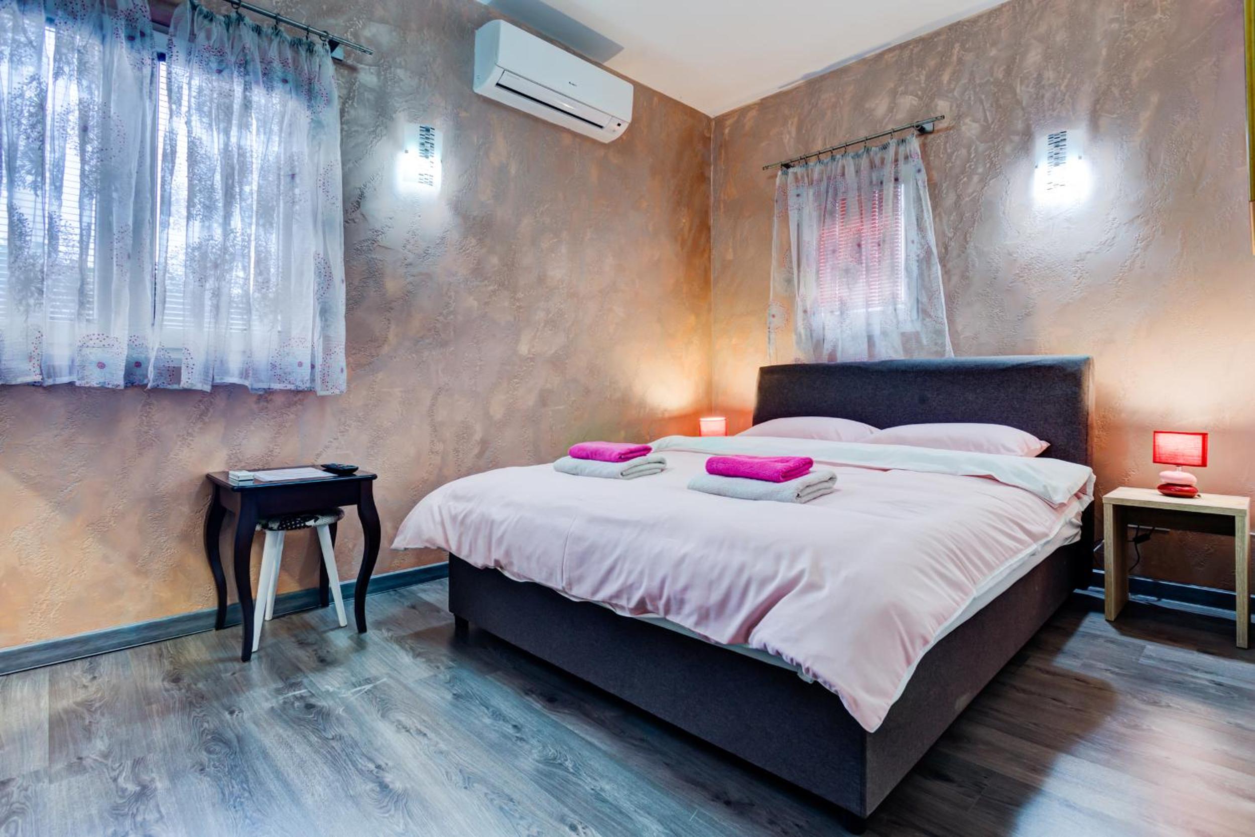 Standard King Room
