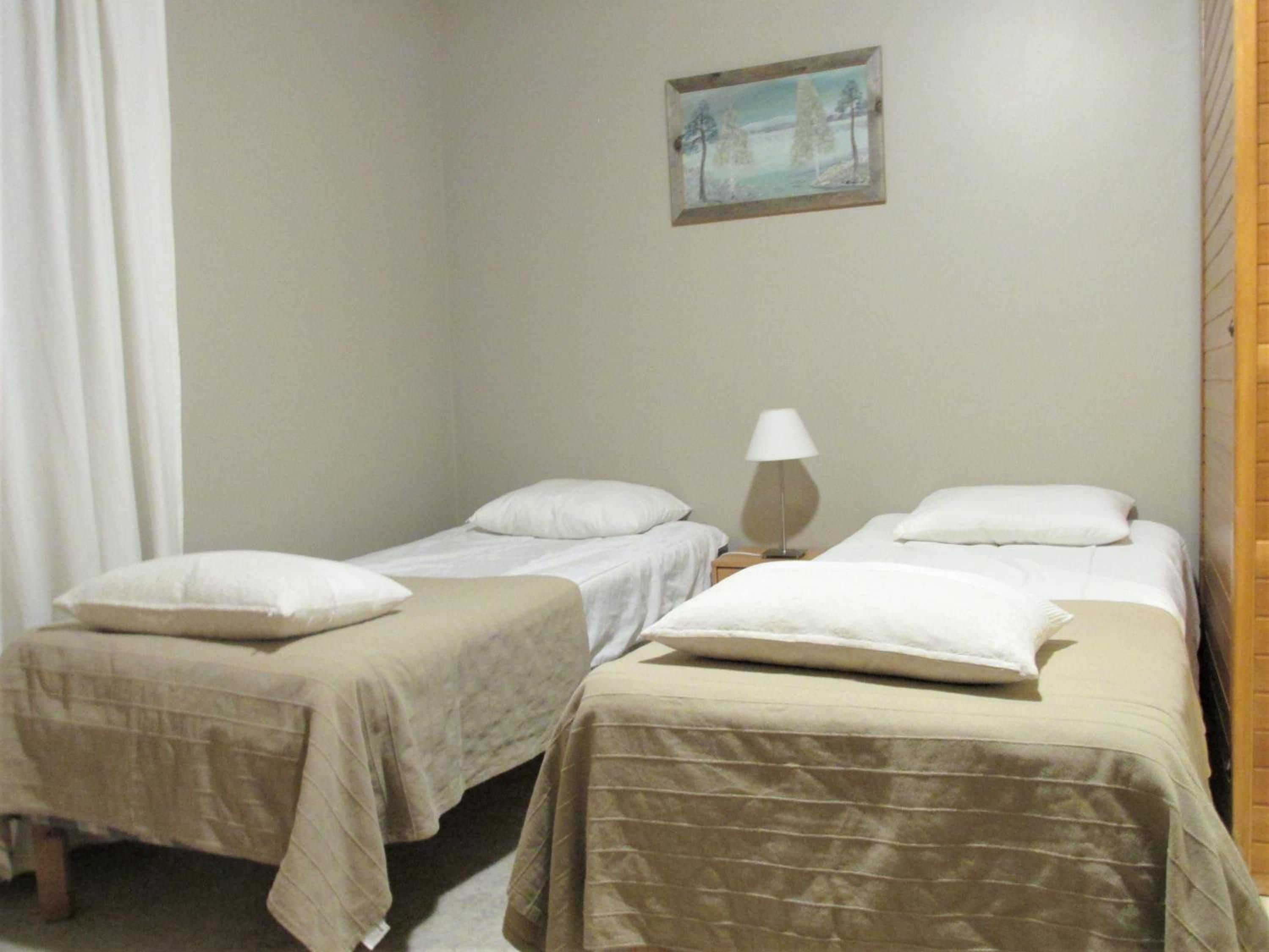 Family Room with Private Bathroom - Photo 20