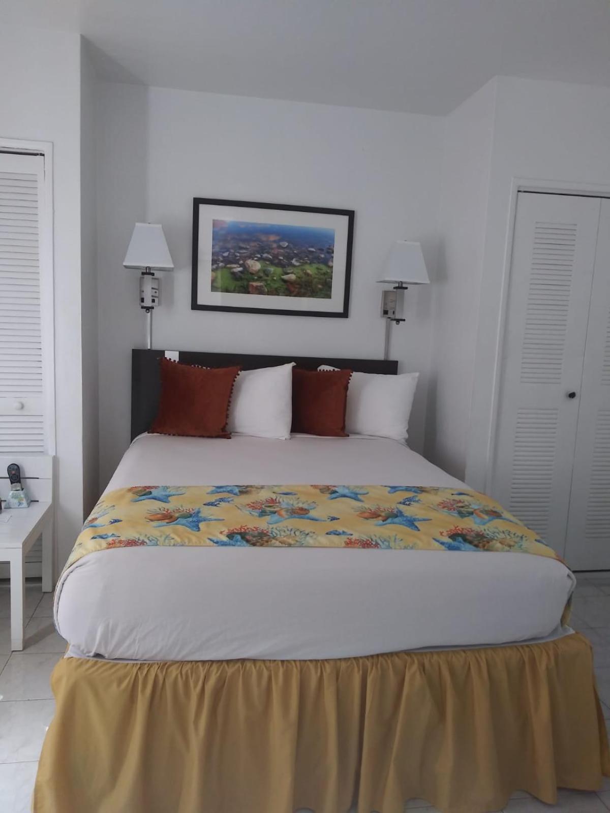 Studio One Bed - Free Parking - Photo 6