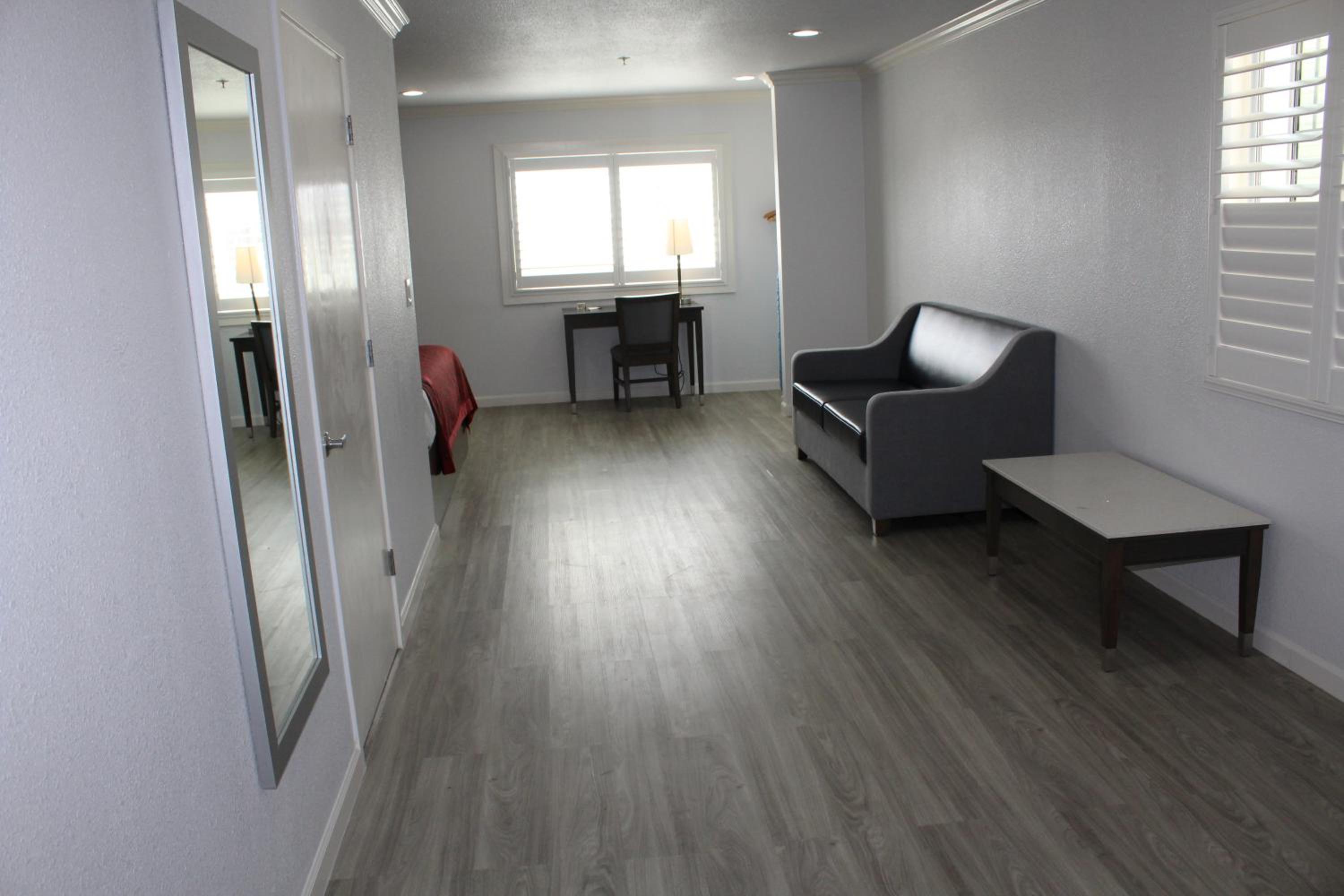 Deluxe Family Room - Photo 4