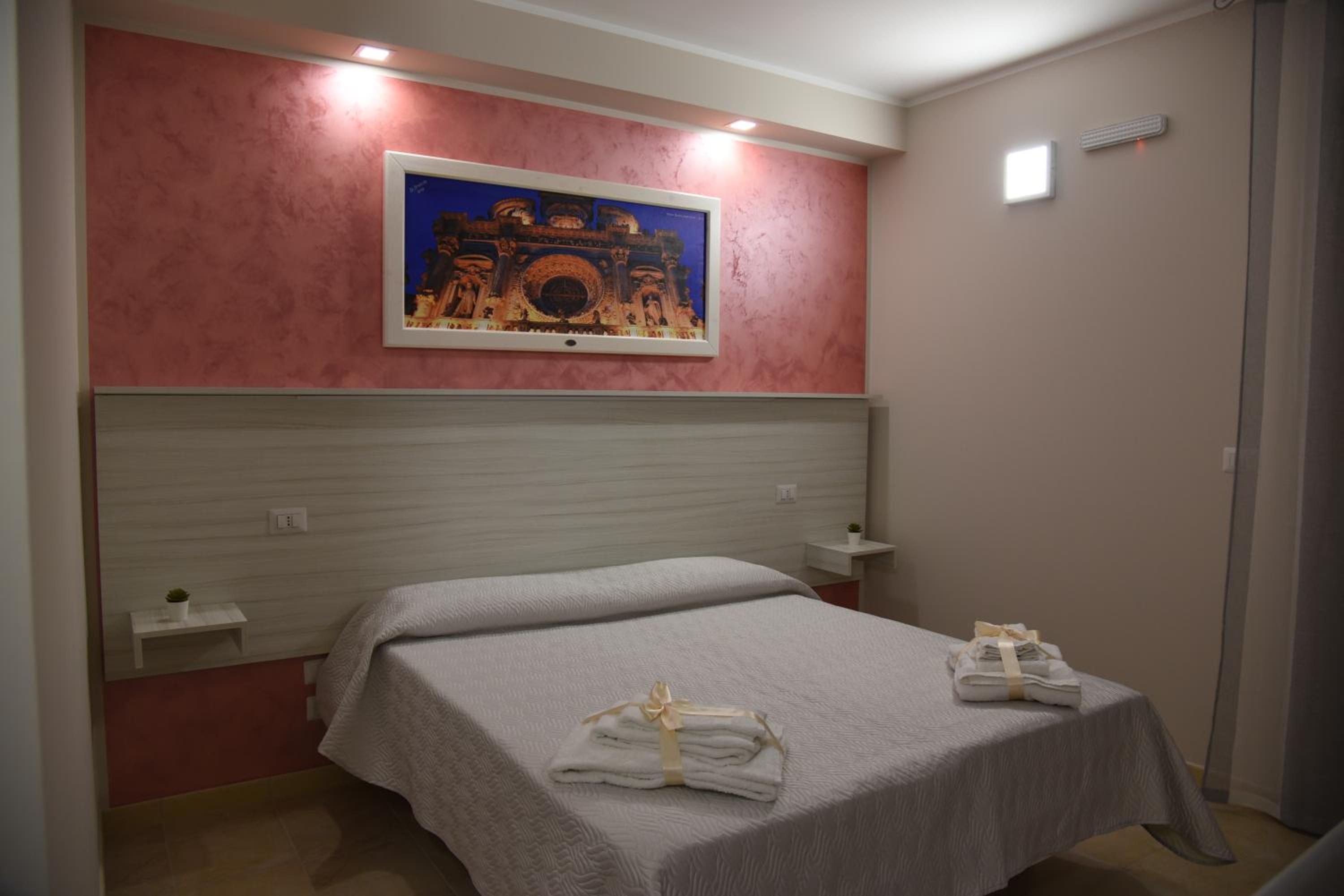 Double Room with Private Bathroom photo 2