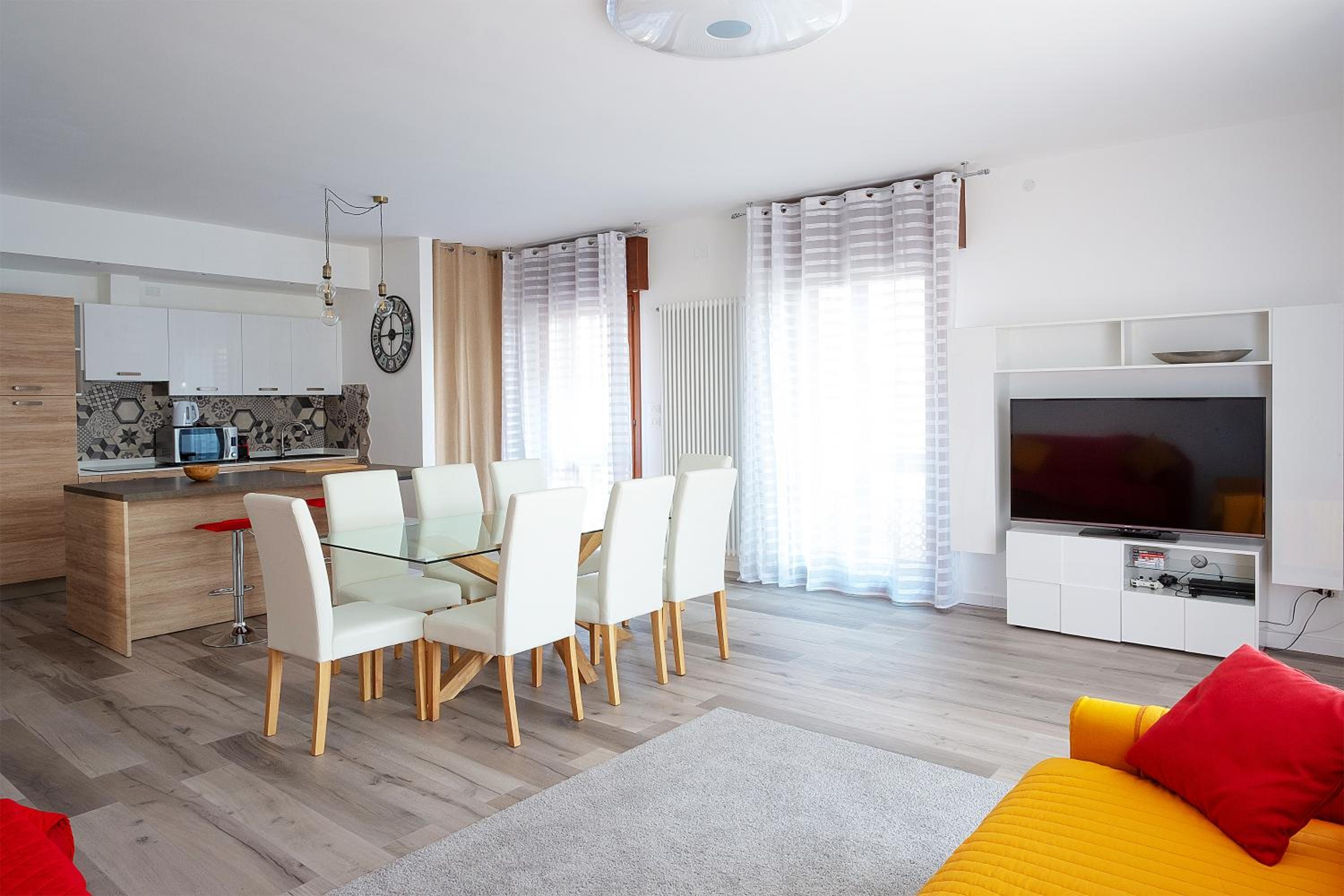 Three-Bedroom Apartment - Photo 16