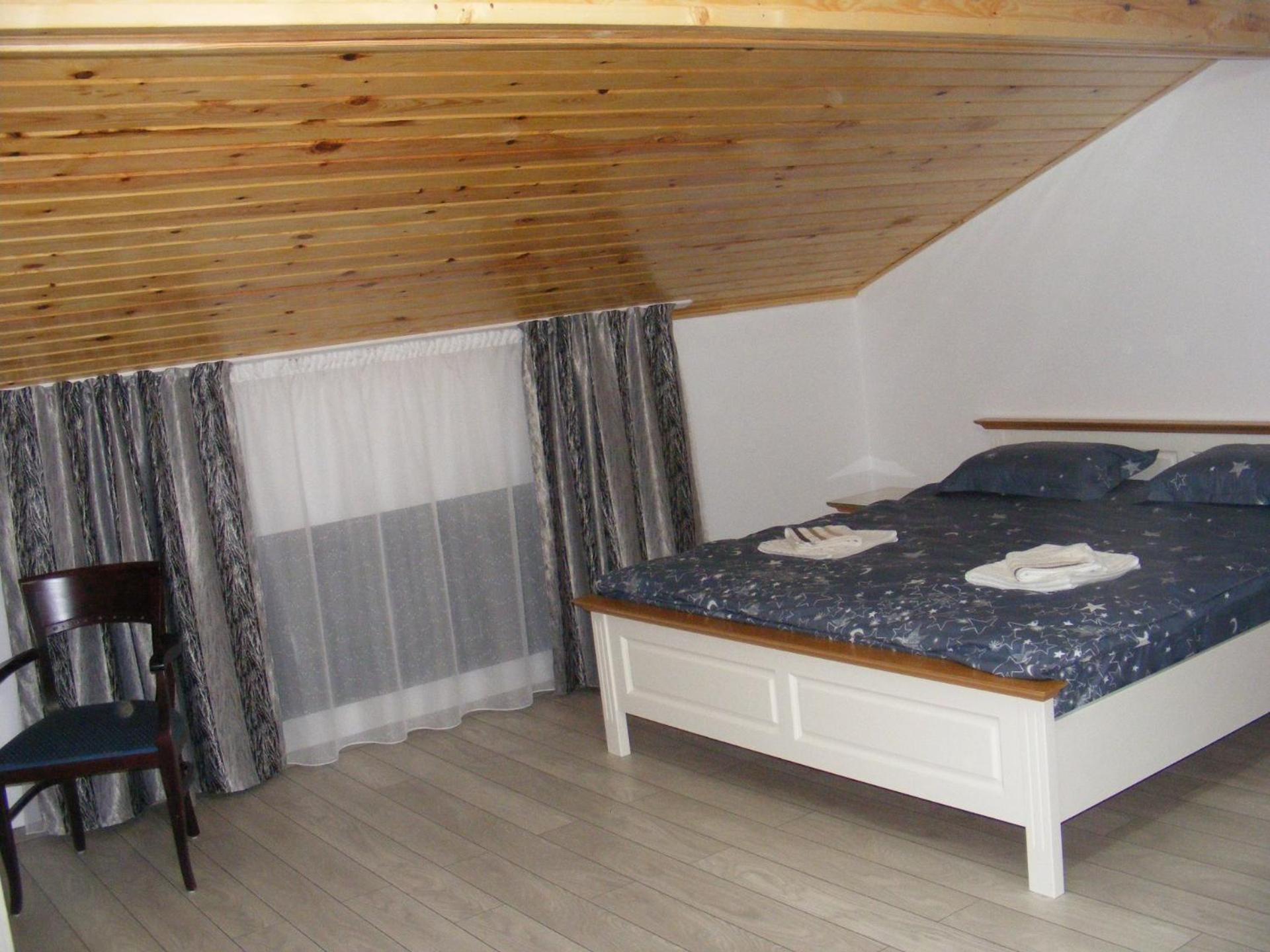 Double Room with Private Bathroom - Photo 5