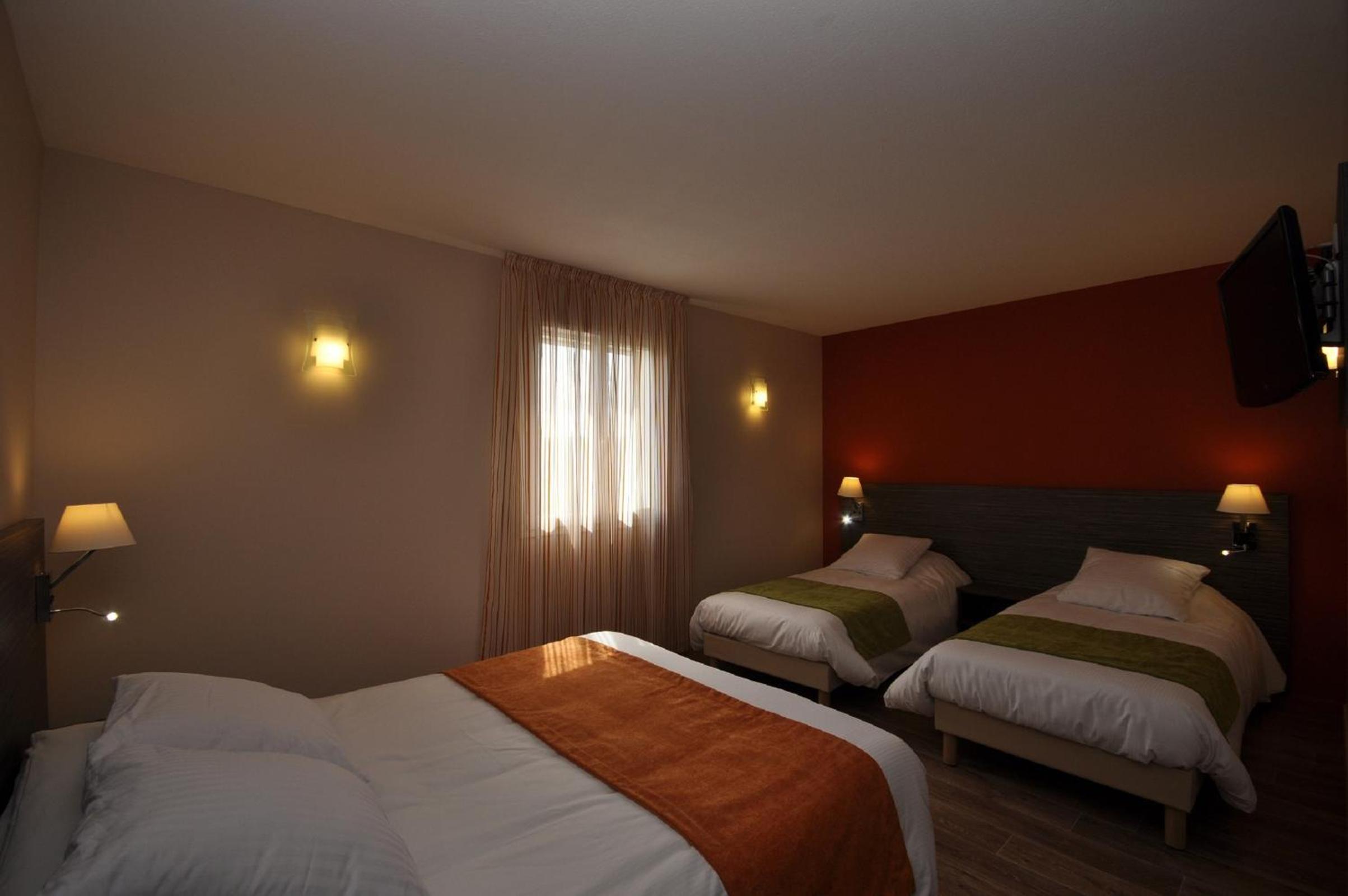 Quadruple Room - Photo 4