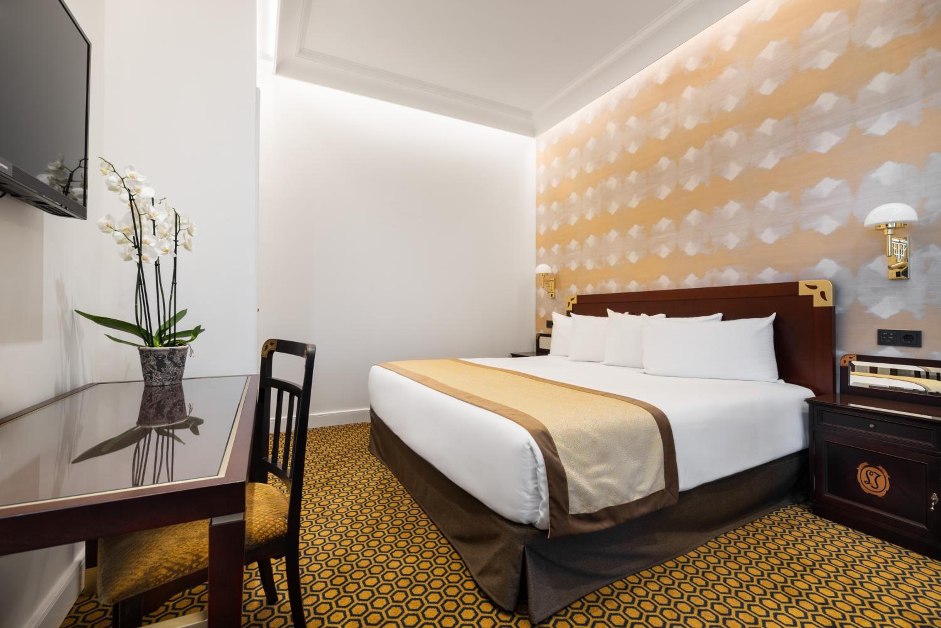 Superior Double Room - Photo 3