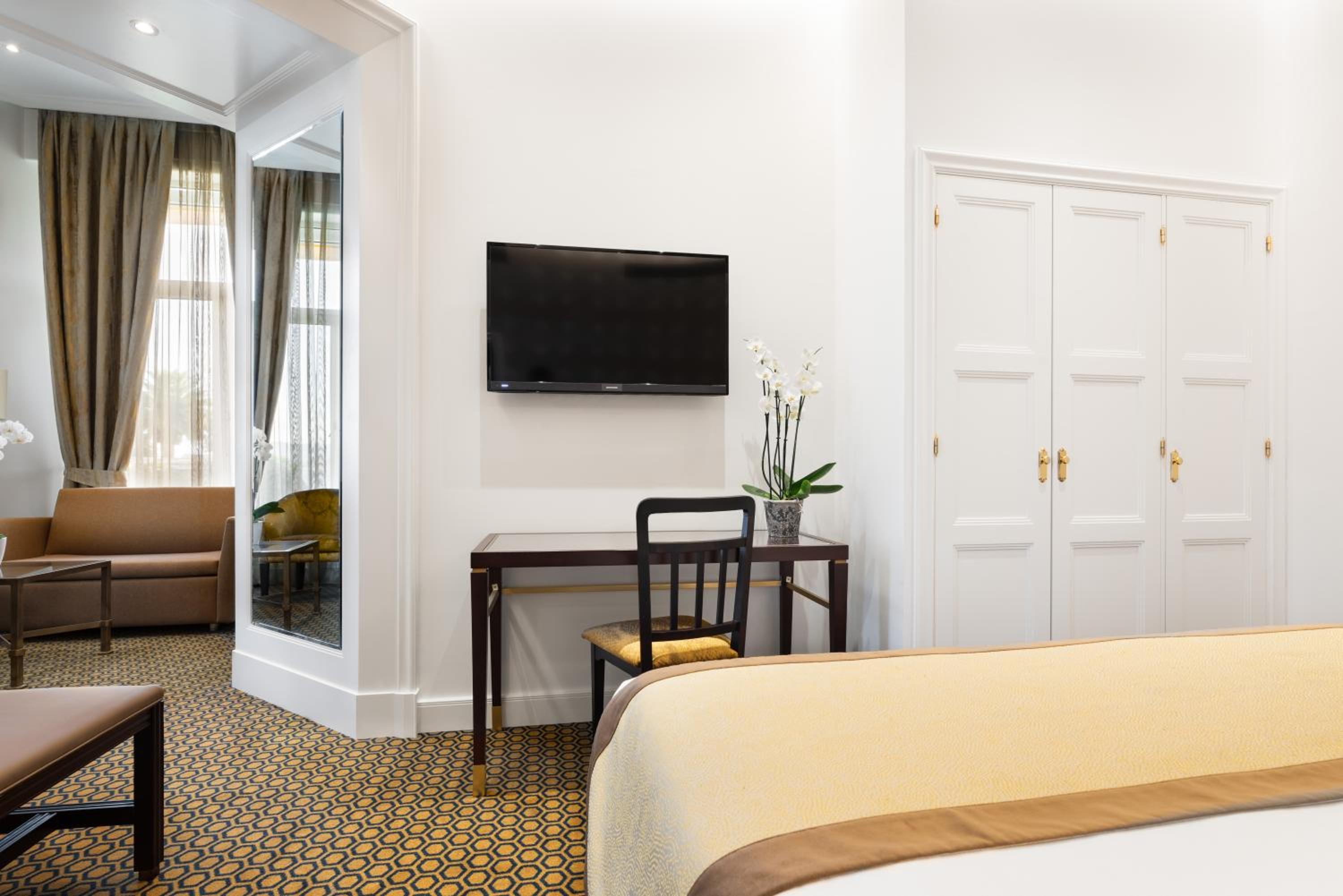 Double Room with Sea View - Photo 5